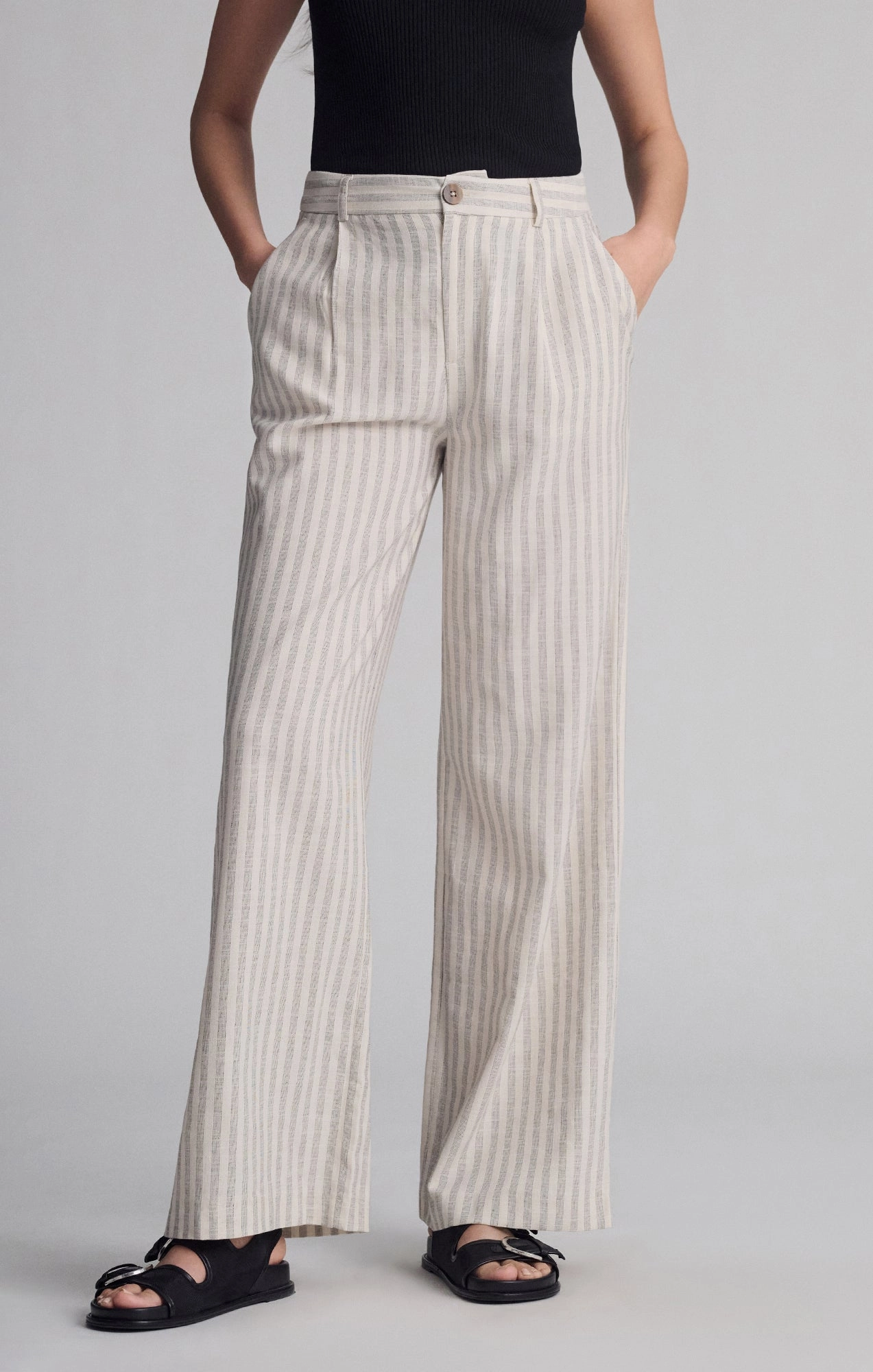 WOVEN BUTTON PANTS IN BLACK STRIPE Trendy Design