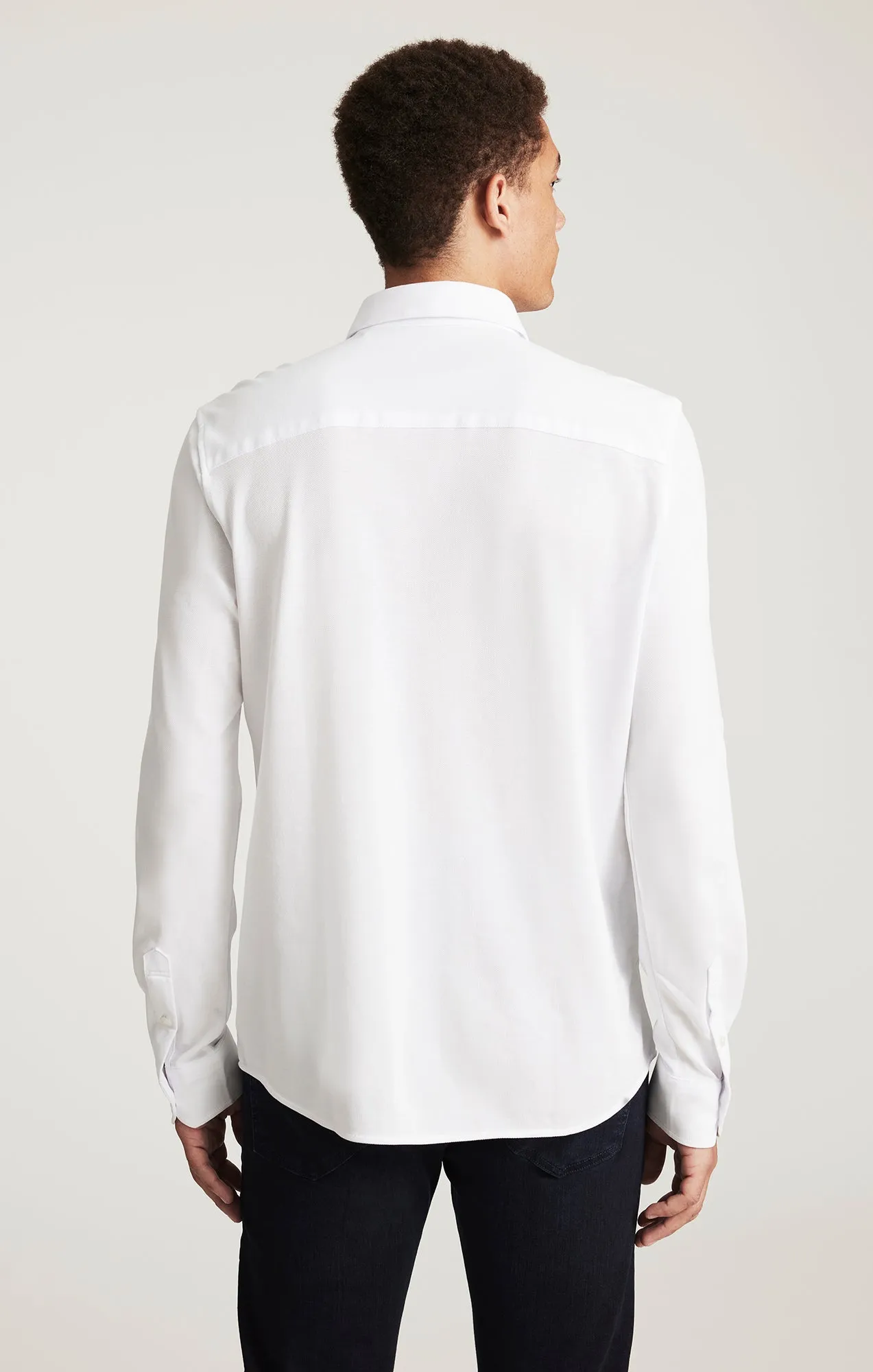 LONG SLEEVE BUTTON-UP SHIRT IN WHITE Comfort First Fit