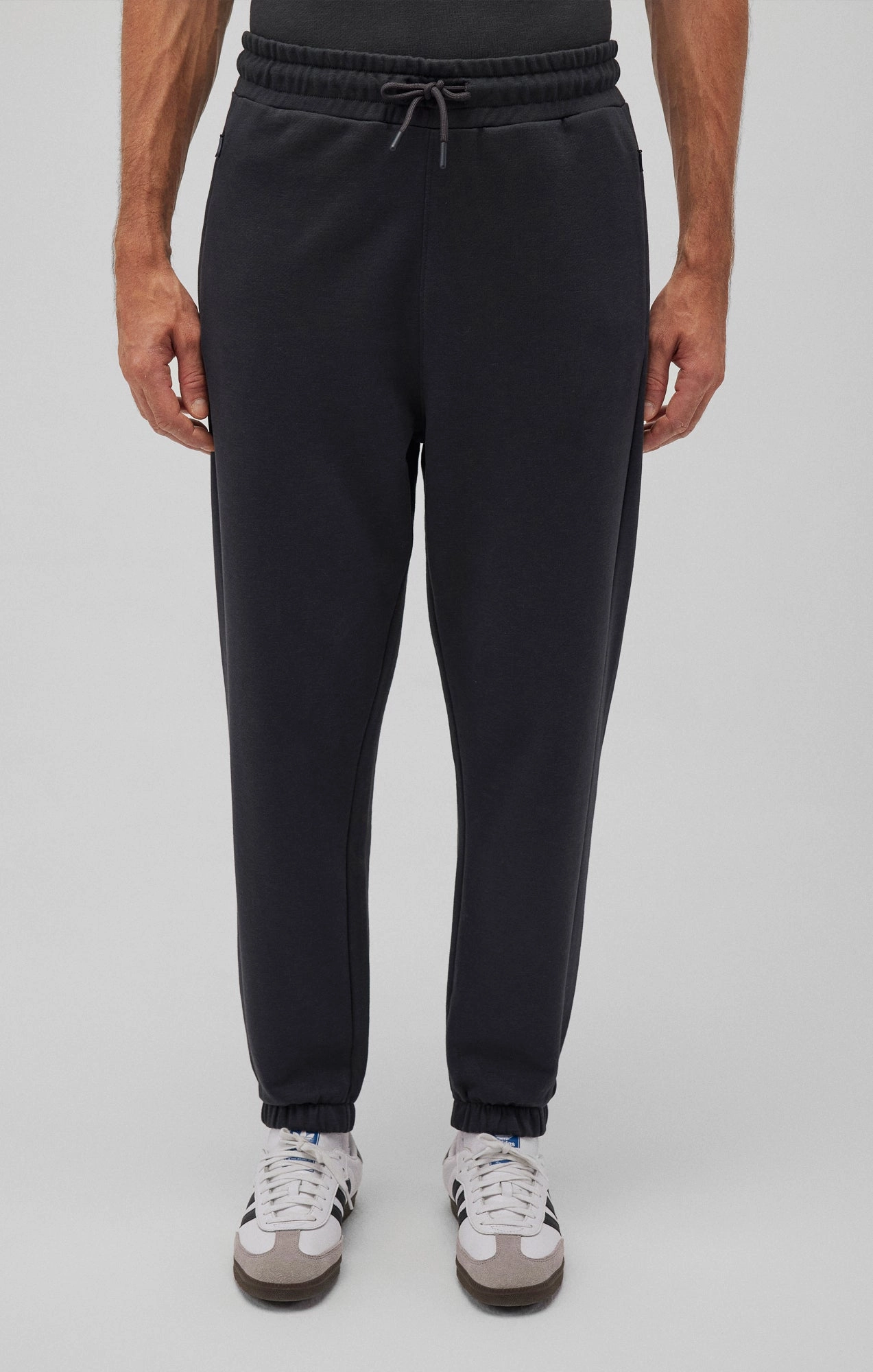 Hygienic Inner Layer SWEATPANTS IN PIRATE BLACK