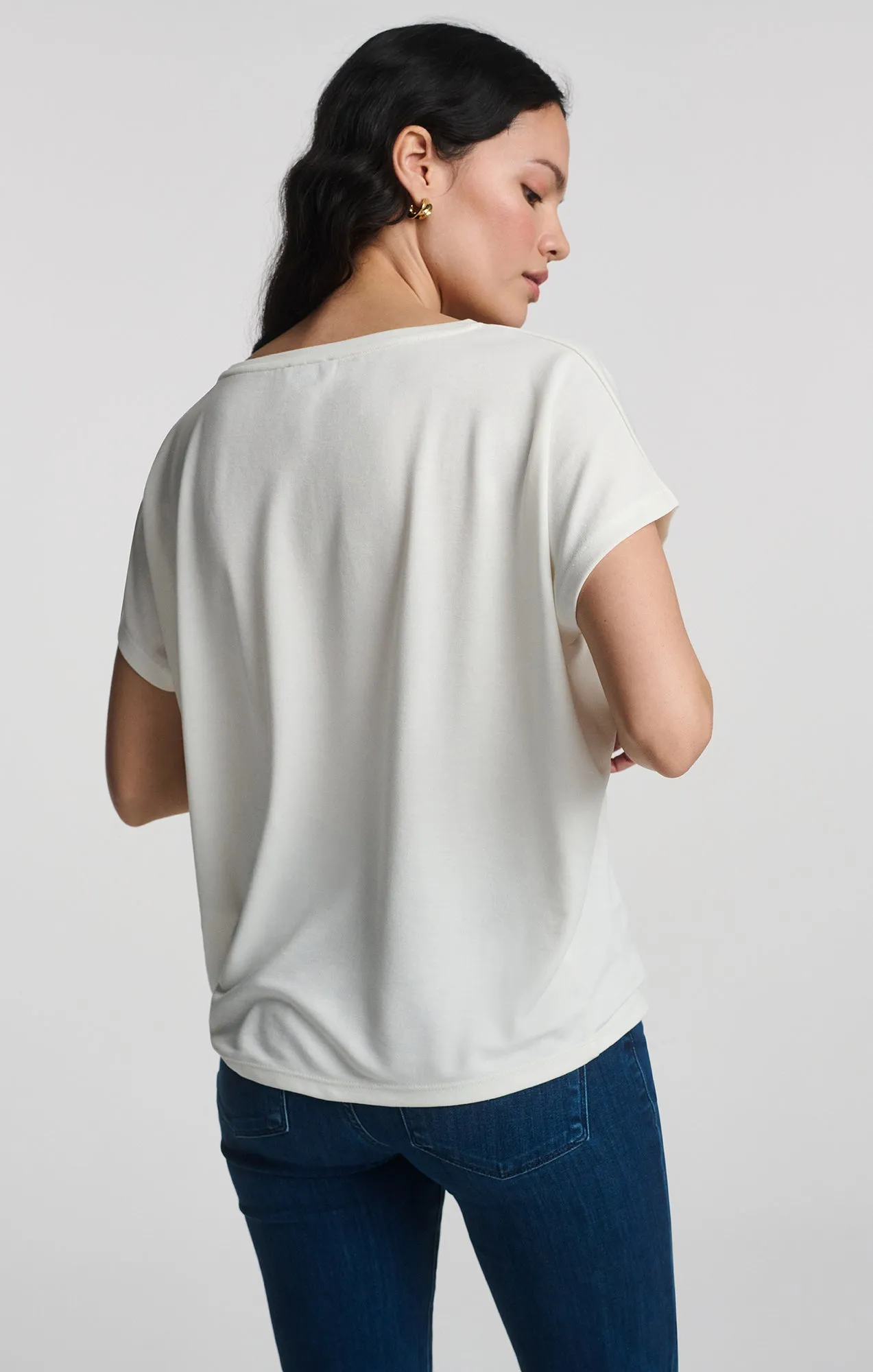 Comfy Style Anti-static LUXE TOUCH TENCEL? BOAT NECK T-SHIRT IN ANTIQUE WHITE