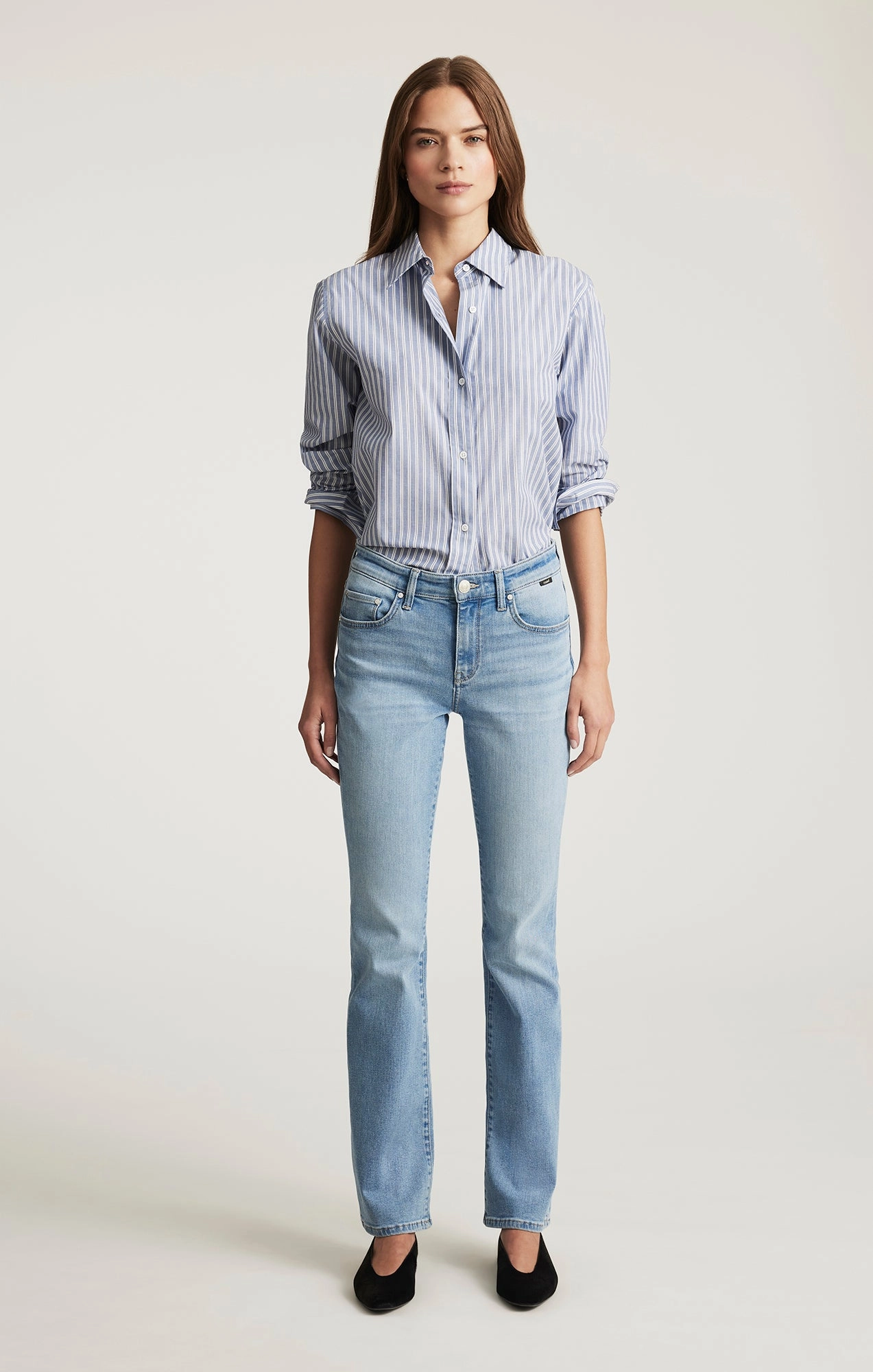 MOLLY BOOTCUT IN BLEACHED TRIBECA Winter Warmth Student Outfit Textured Everyday Fashion Lover