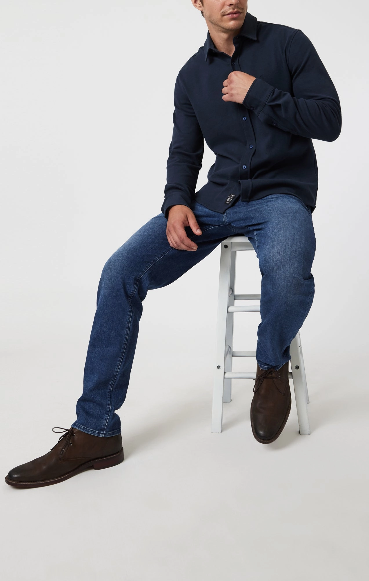 Night Out Traveler Gear Stylish Fashion Lover Versatile STEVE  ATHLETIC FIT IN MID BRUSHED SUPERMOVE