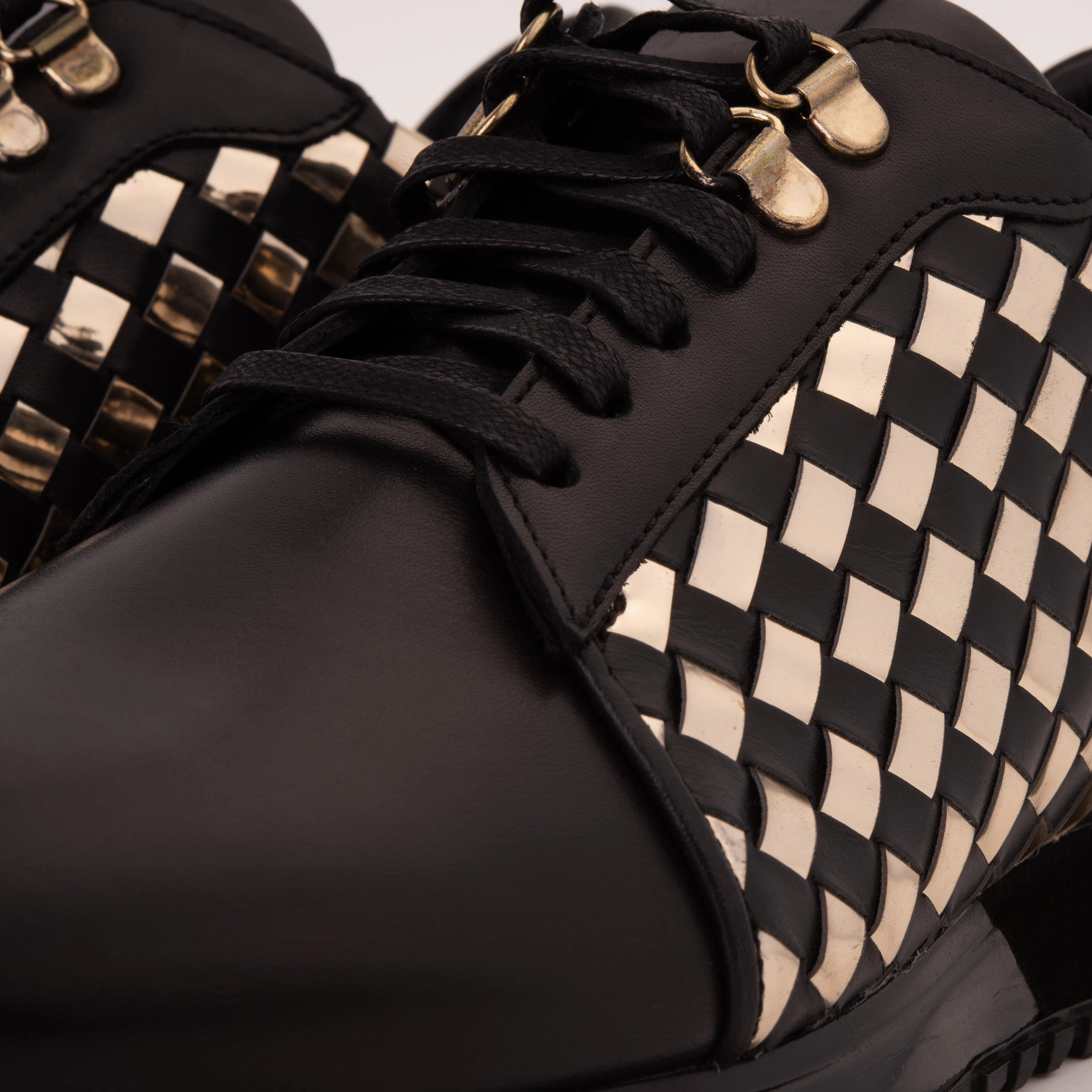 Urban Motion The Mackenzie Black & Gold Woven Leather Men Sneaker