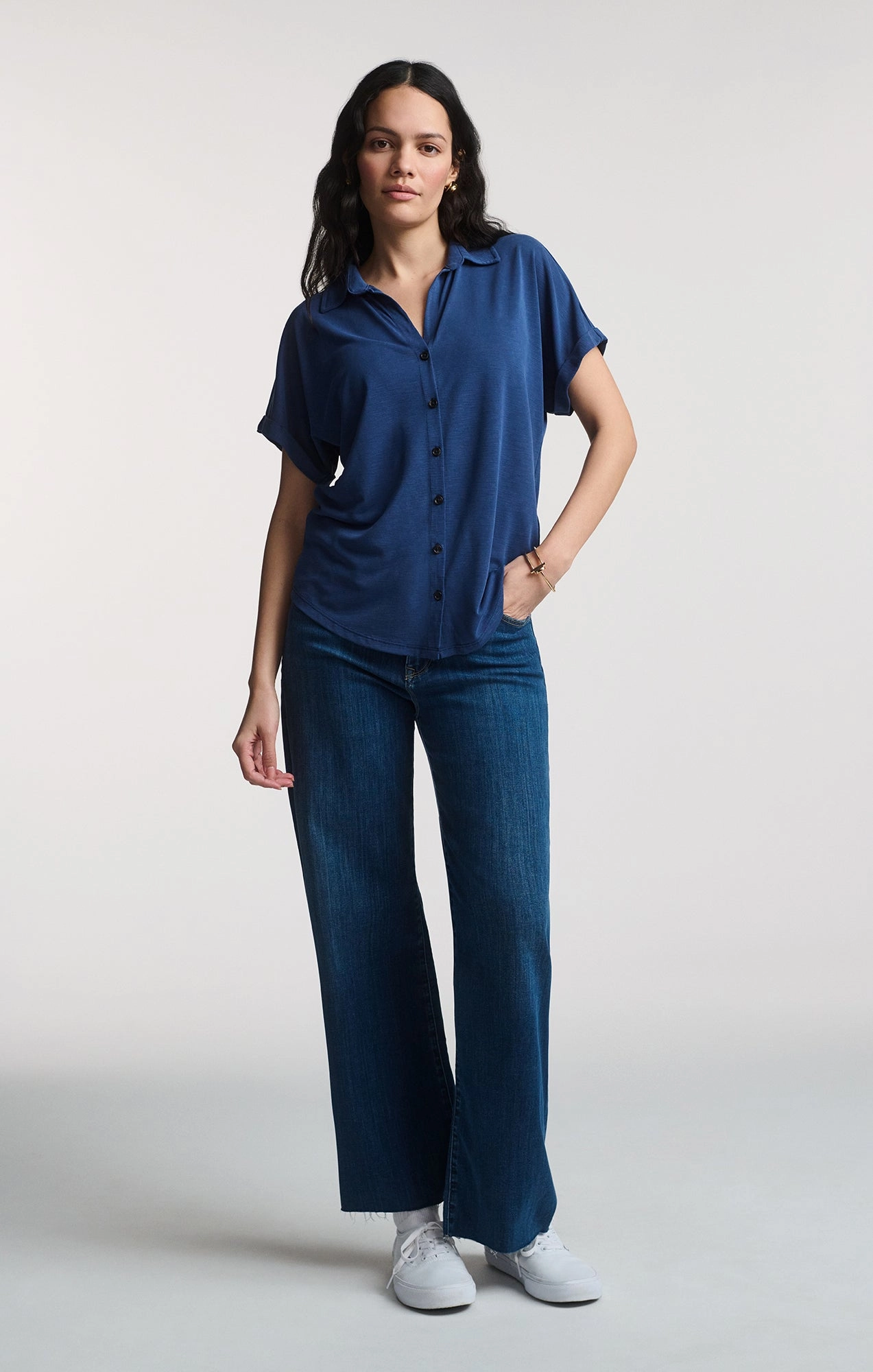 LUXE TOUCH TENCEL? BUTTON-UP T-SHIRT IN MEDIEVAL BLUE LongLastingColor