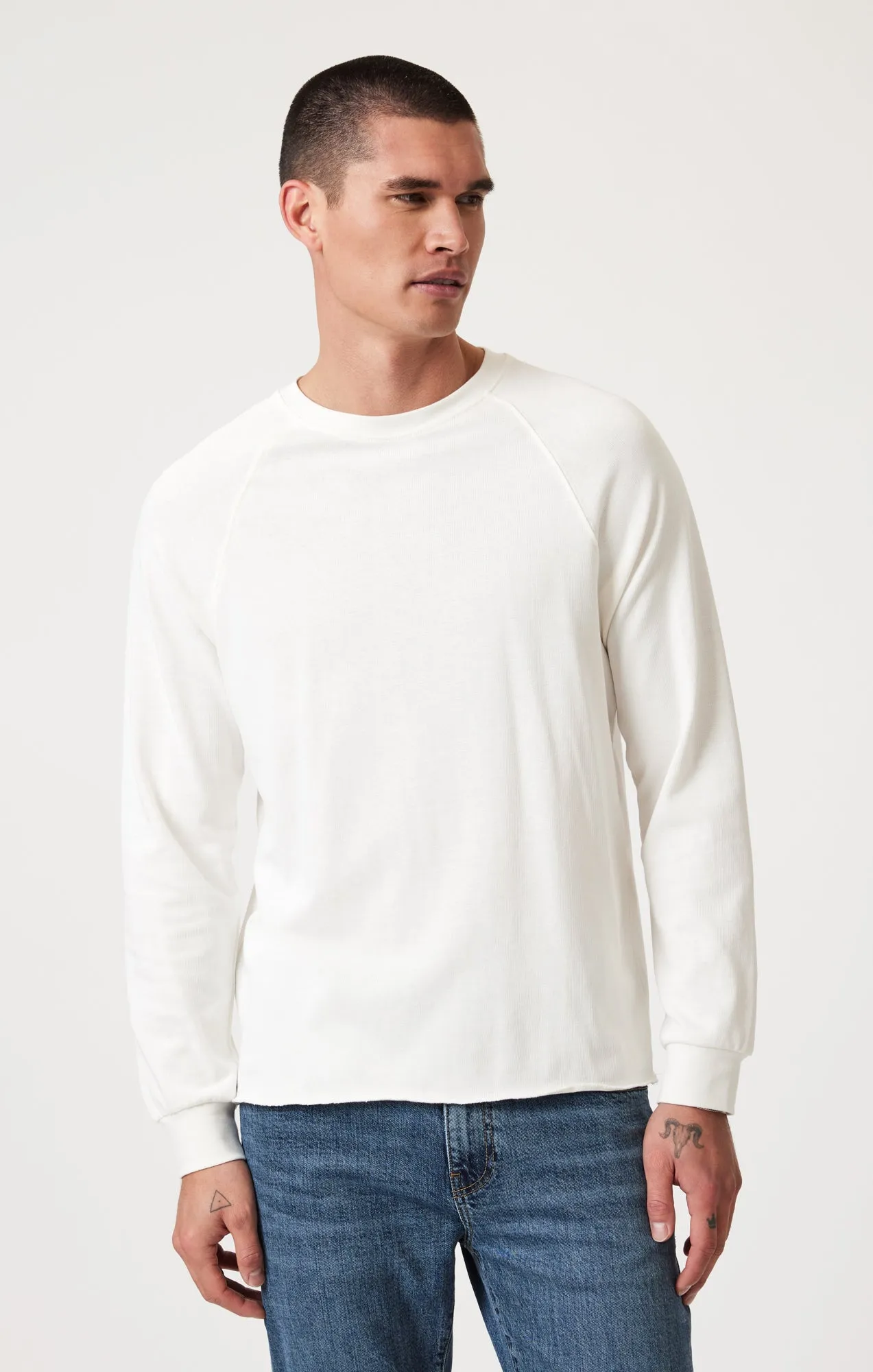 Bold colors Popular JERSEY LONG SLEEVE T-SHIRT IN ANTIQUE WHITE