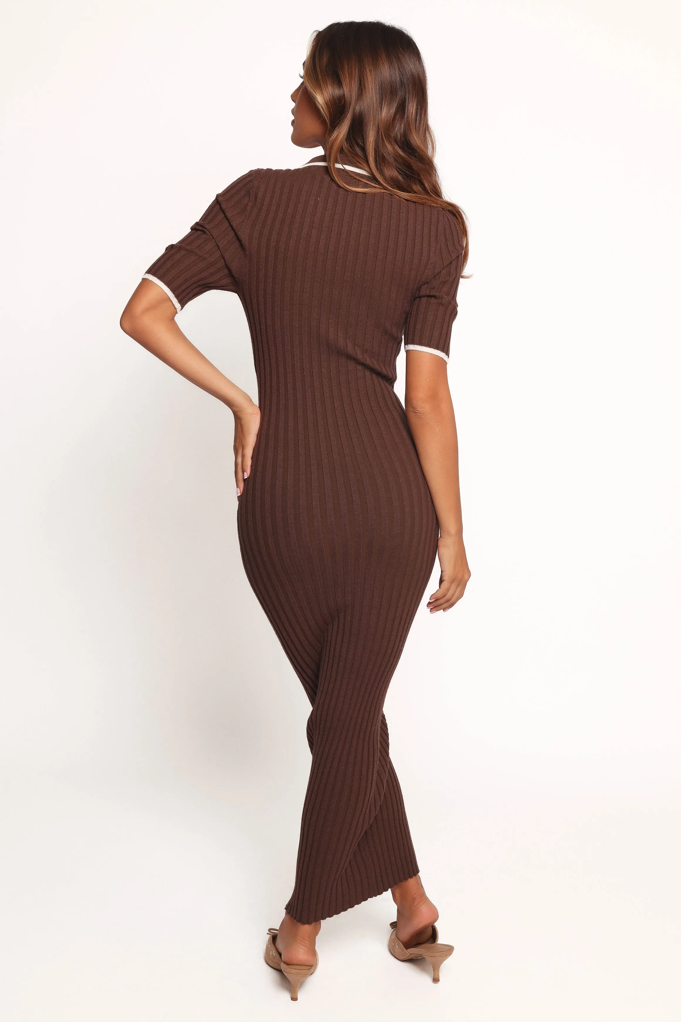 Conner Short Sleeve Knit Dress - Chocolate Cozy Silhouette