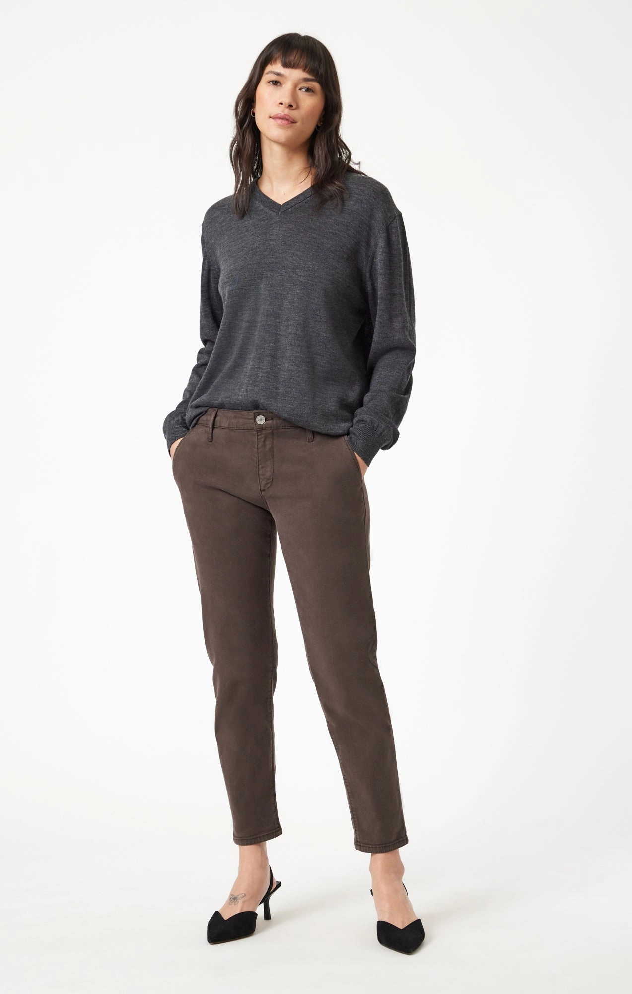 BROOKE SLIM CHINO IN OAK LUXE TWILL Chic Appeal Unisex style