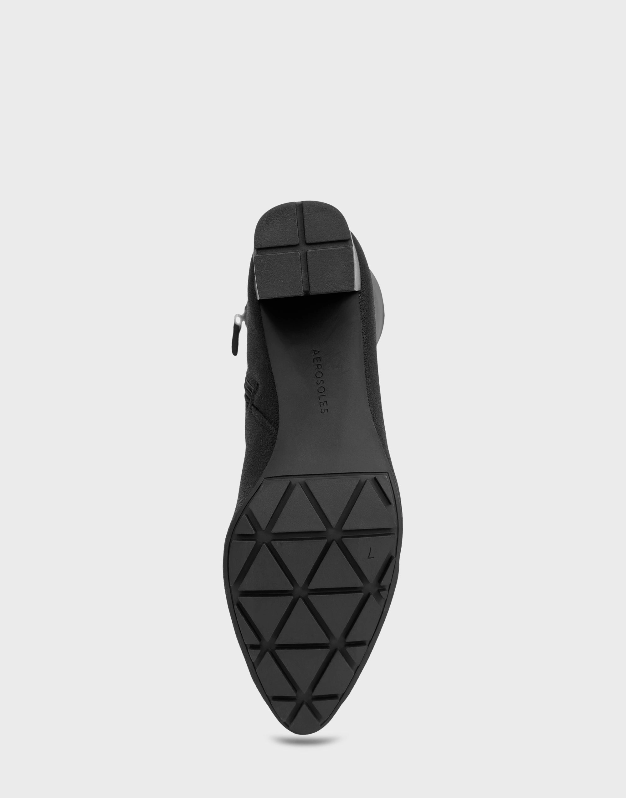 Brynn Timeless Design Performance Wear