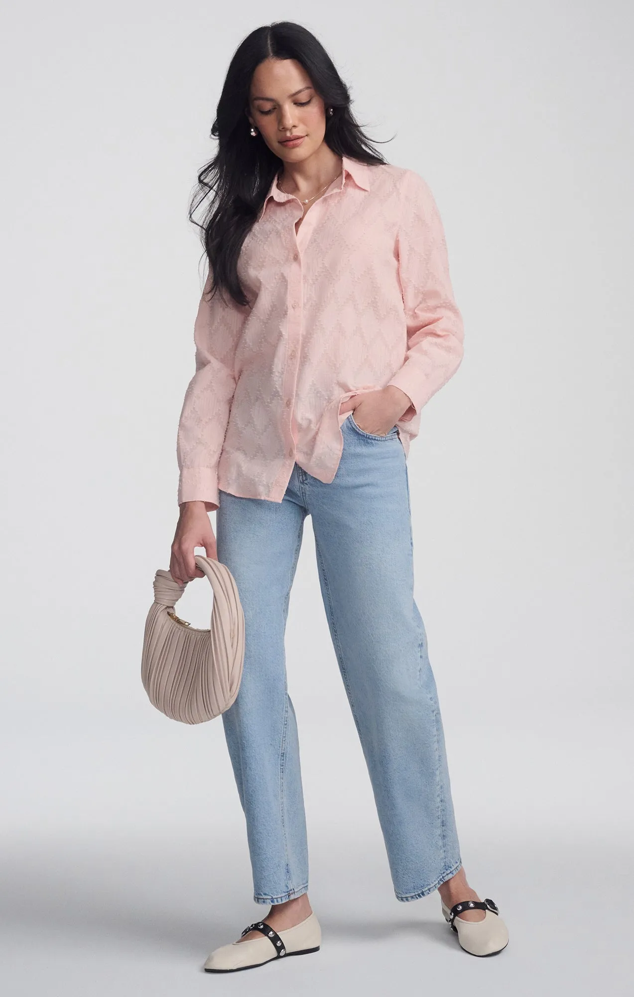 Comfort Fit SHEER TEXTURED BUTTON-UP SHIRT IN PEACHSKIN