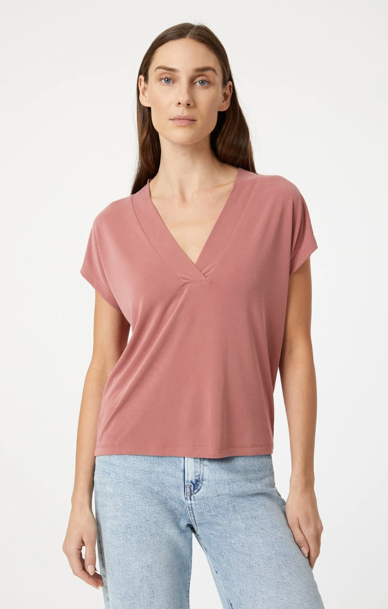 Light Comfort Timeless elegance LUXE TOUCH TENCEL? V-NECK SHIRT IN CANYON ROSE