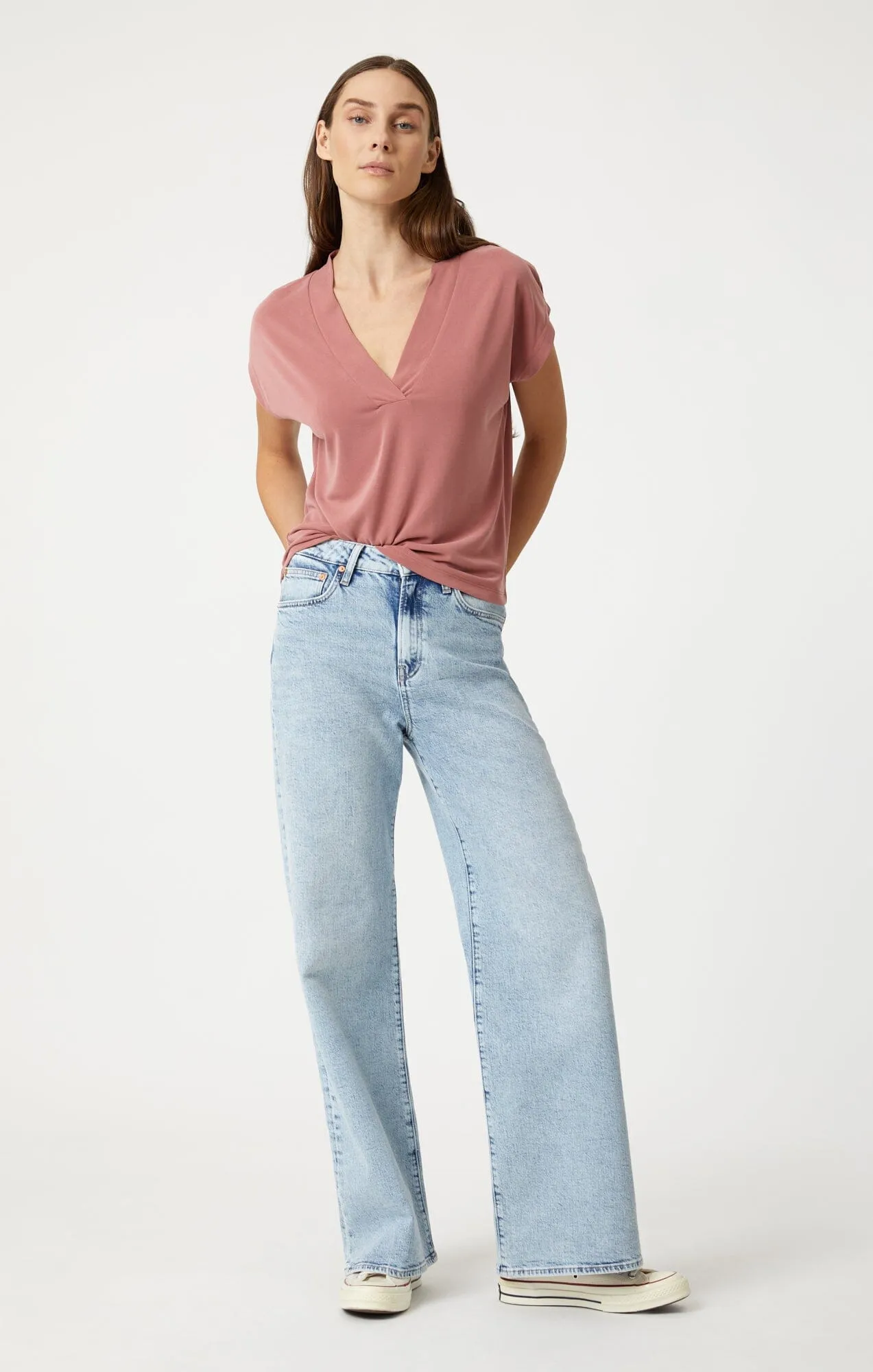 LUXE TOUCH TENCEL? V-NECK SHIRT IN CANYON ROSE Sustainable Material