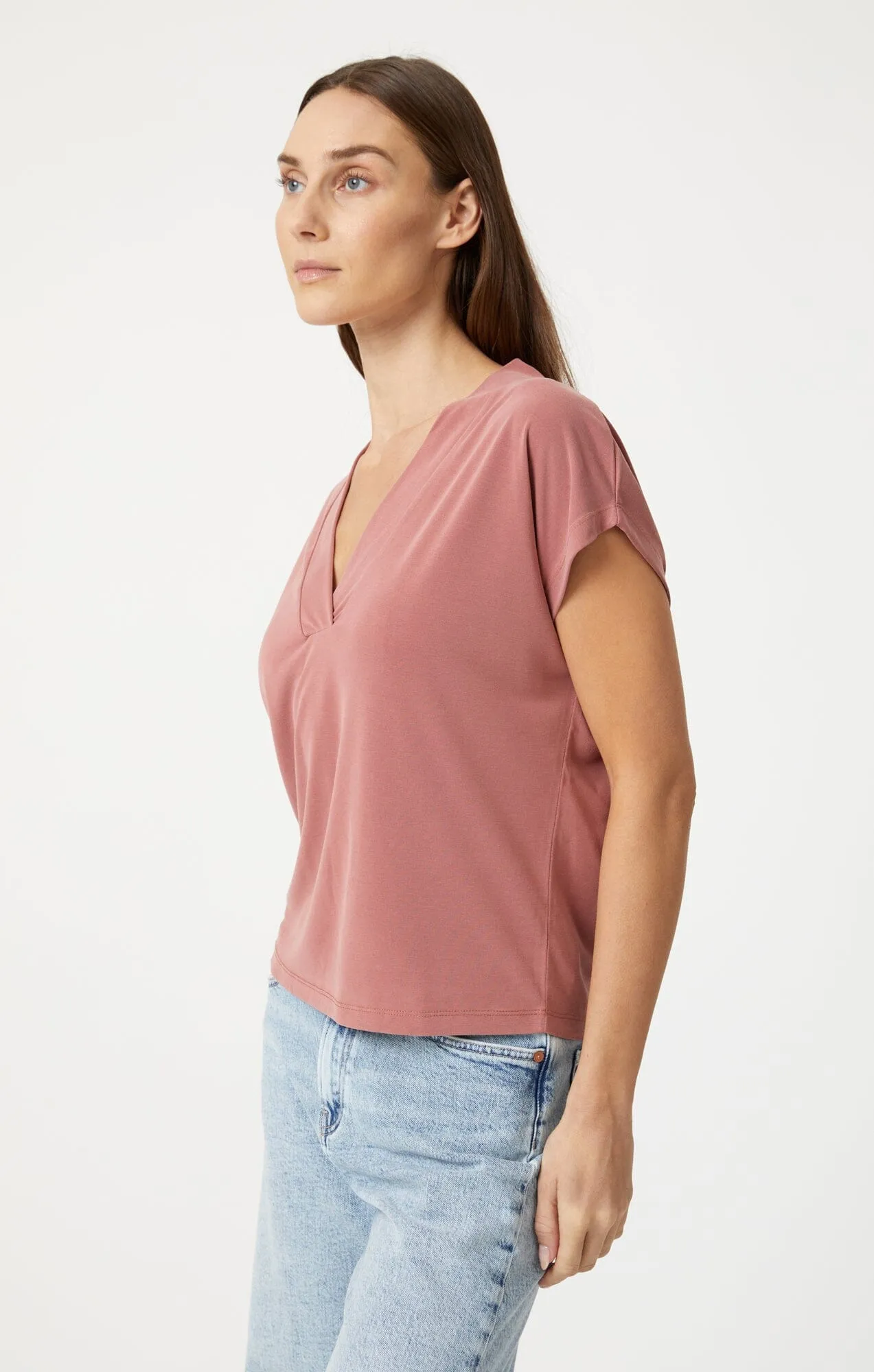 LUXE TOUCH TENCEL? V-NECK SHIRT IN CANYON ROSE Interview Ready