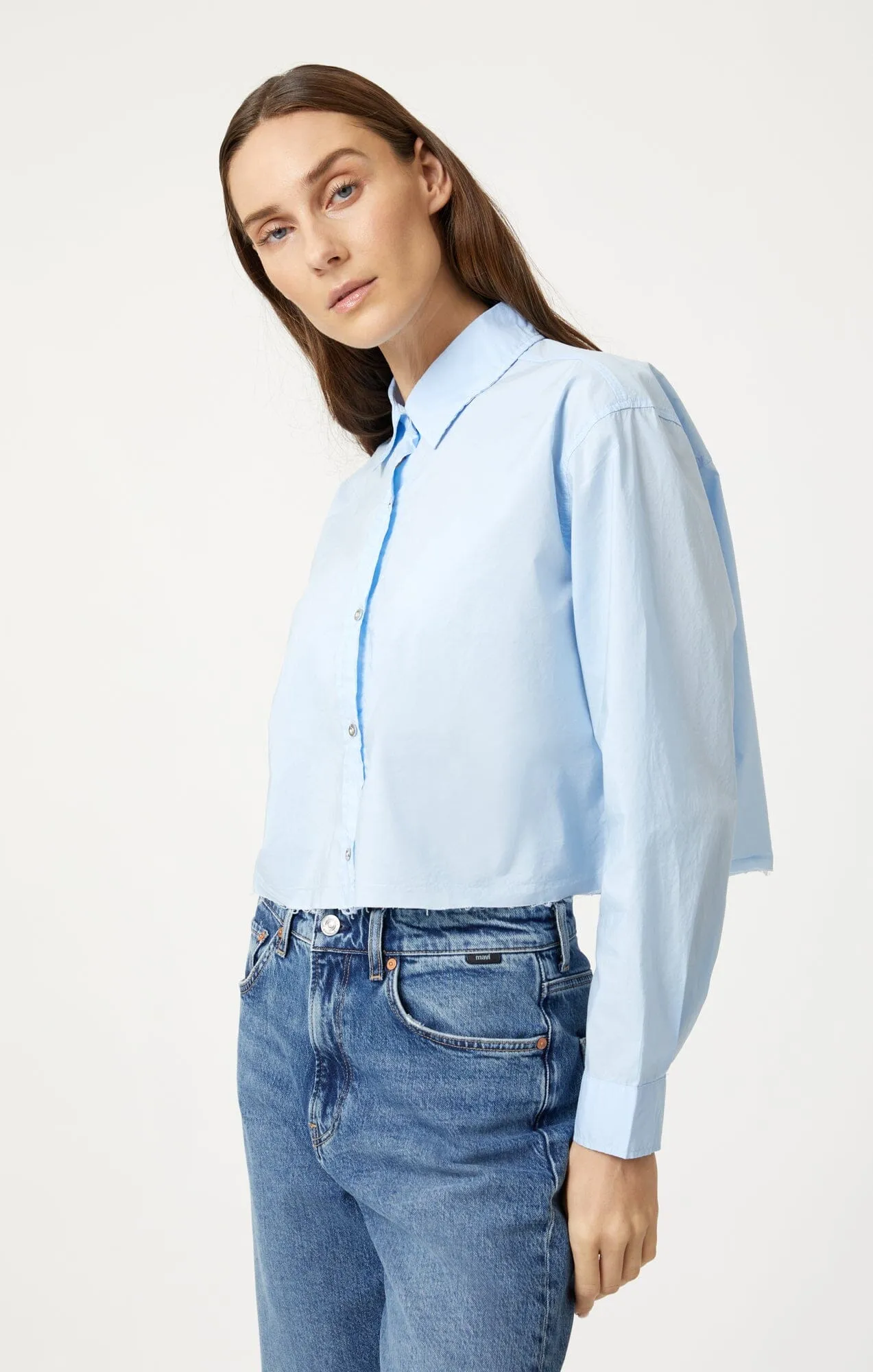 Comfortable Wear CROPPED BUTTON-UP SHIRT IN KENTUCKY BLUE
