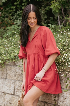 Flattering Look Fit Relaxed Waist Cinzia Mini Dress - Red