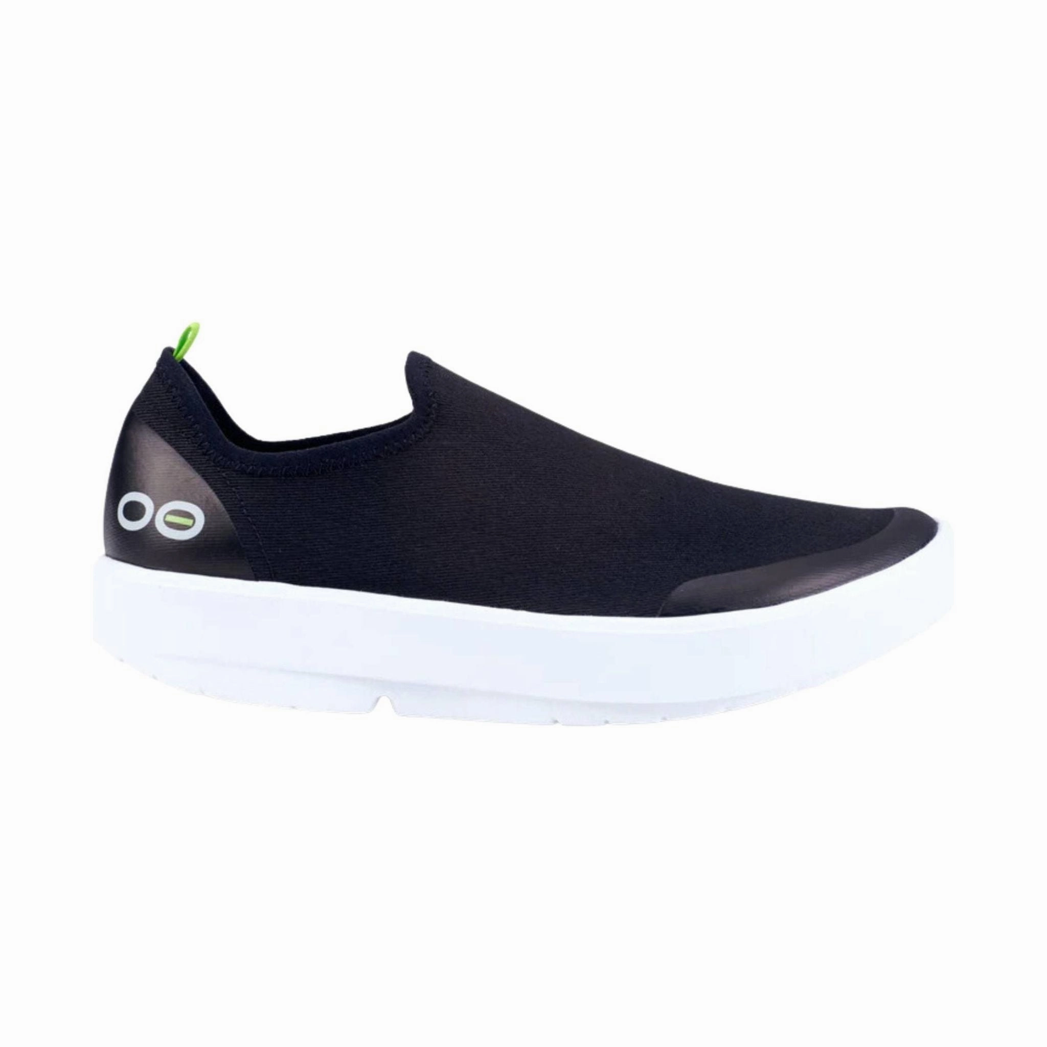 Breathable Insole Cover Dual Layer Foam OOfos Women's OOmg Eezee Low Shoe - White/Black
