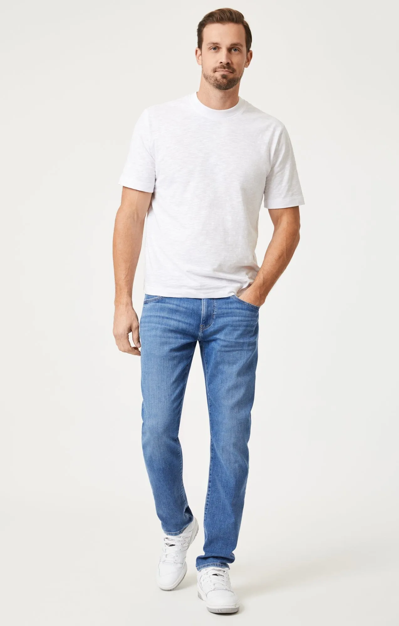 SHORT SLEEVE T-SHIRT IN WHITE casual top