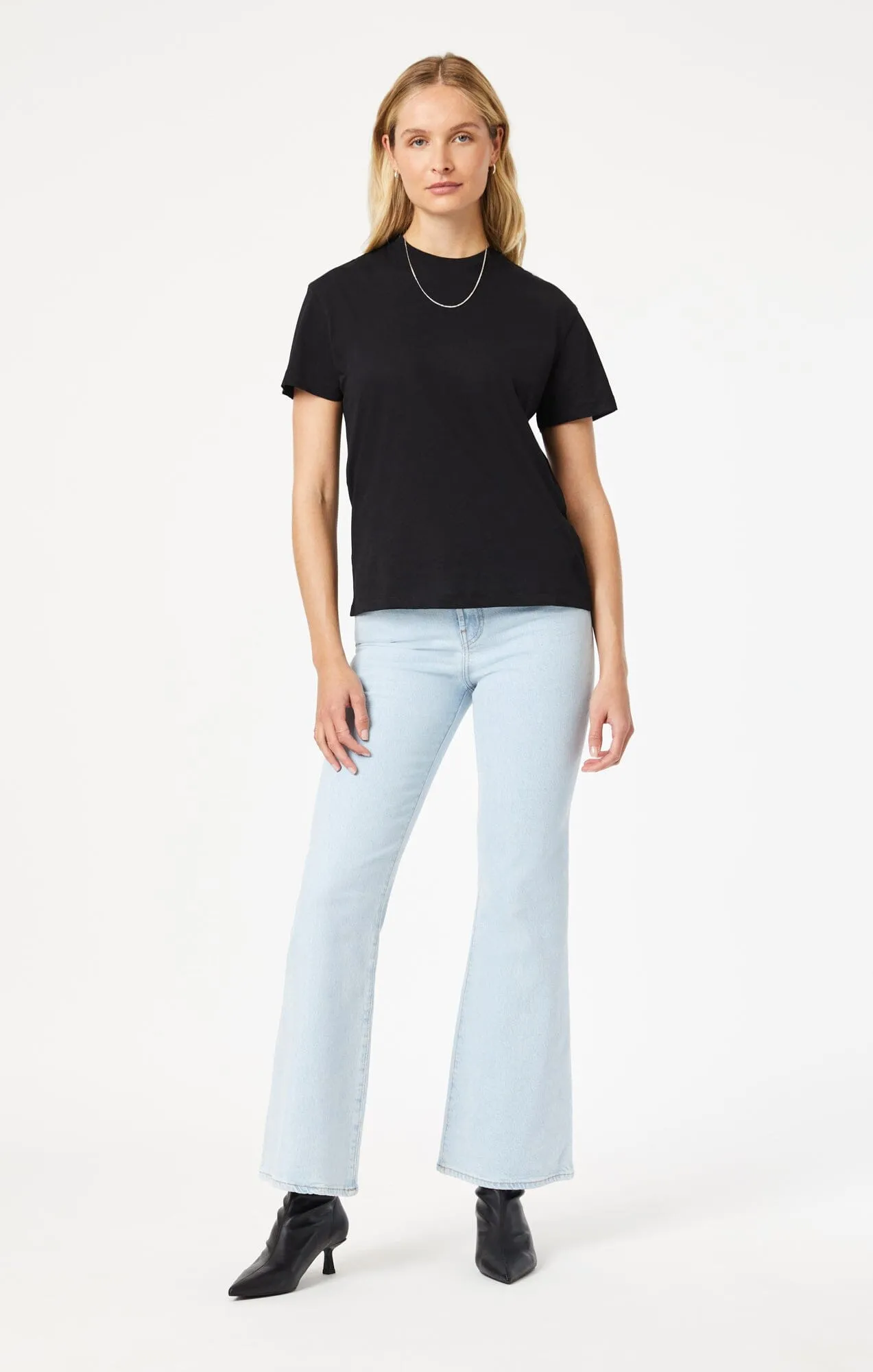 Non Shrink Material CREW NECK T-SHIRT IN BLACK