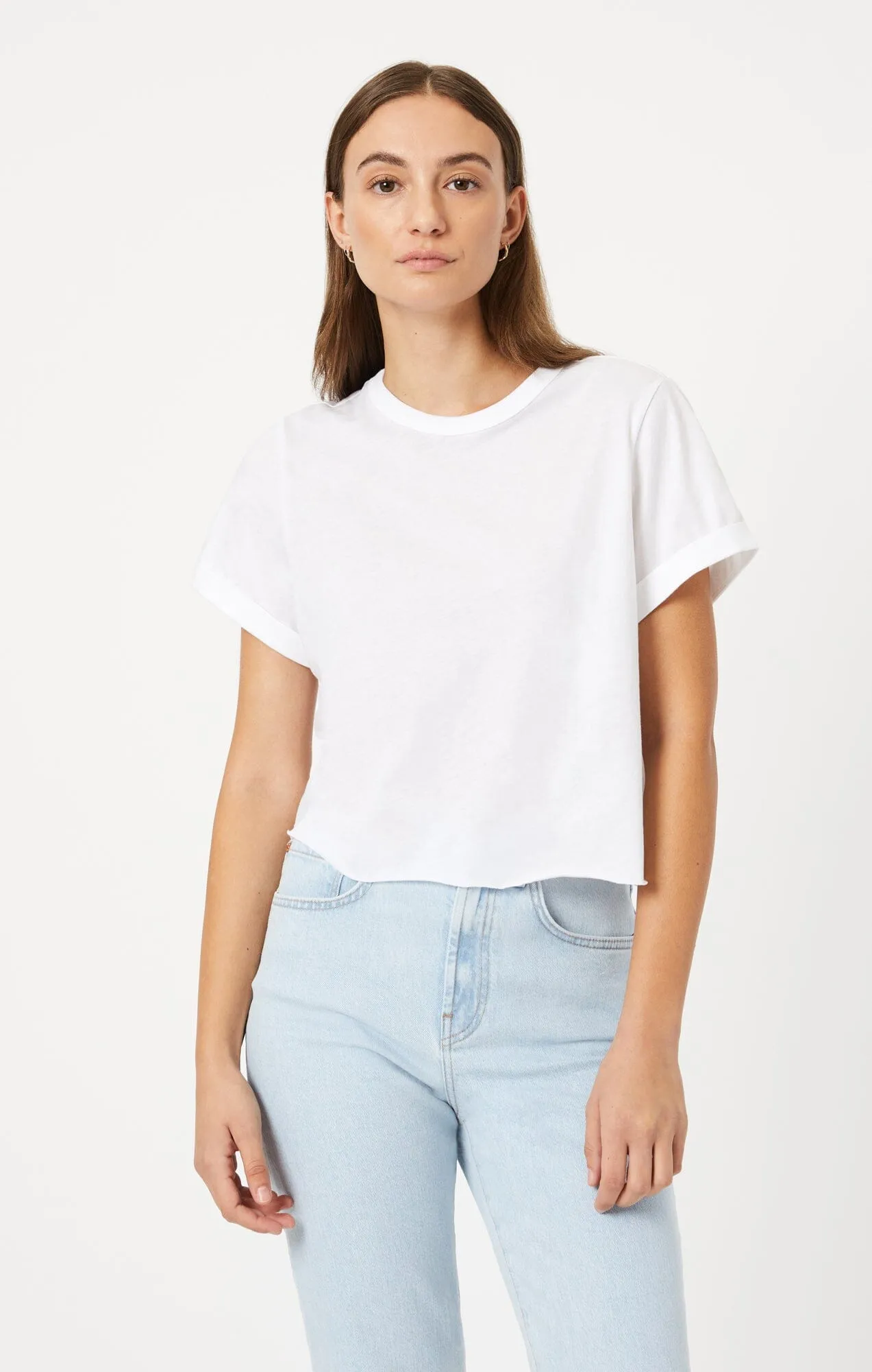 CROPPED T-SHIRT IN WHITE Minimal Look Casual Flex Design