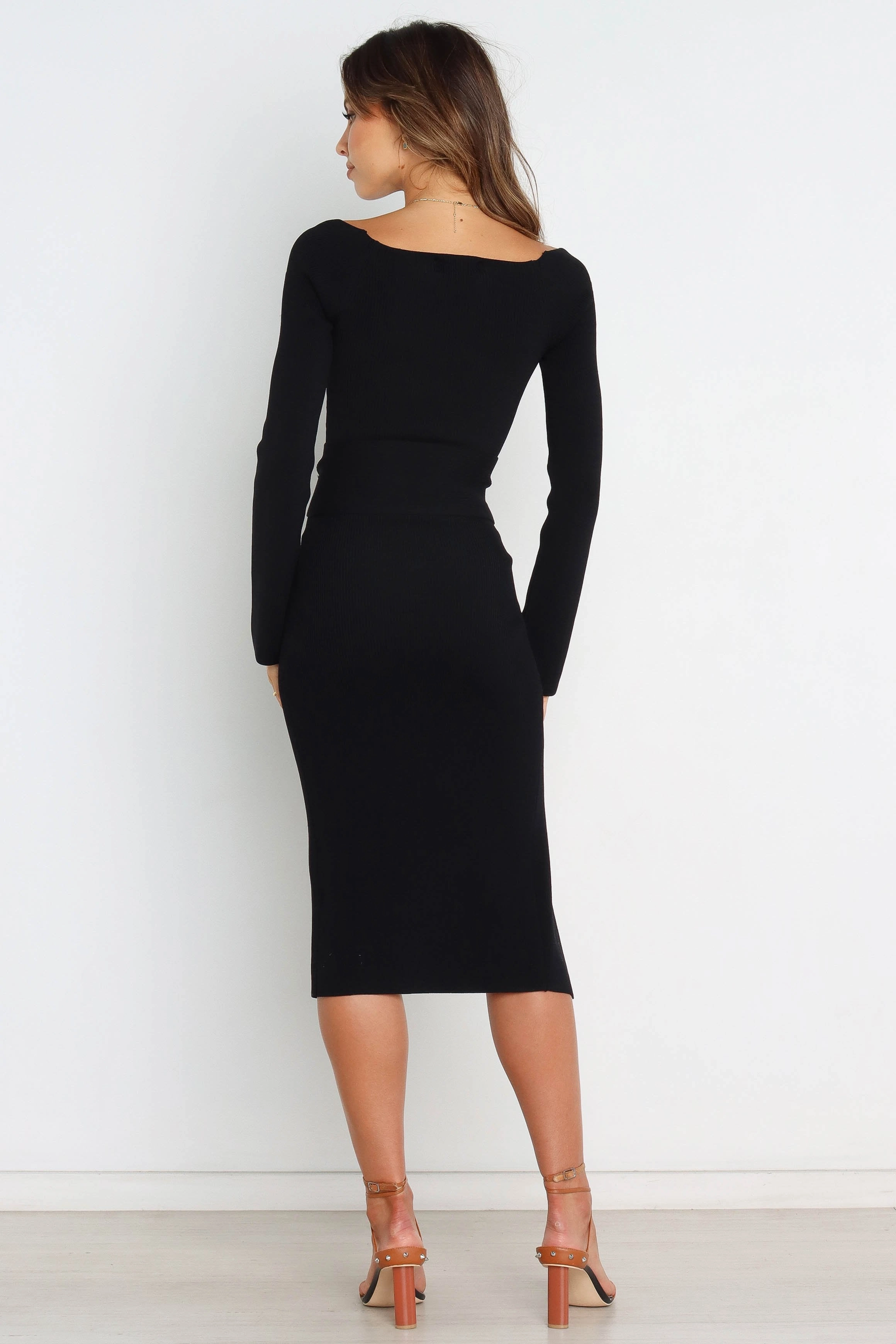 Aquerelle Dress - Black Shape Hug