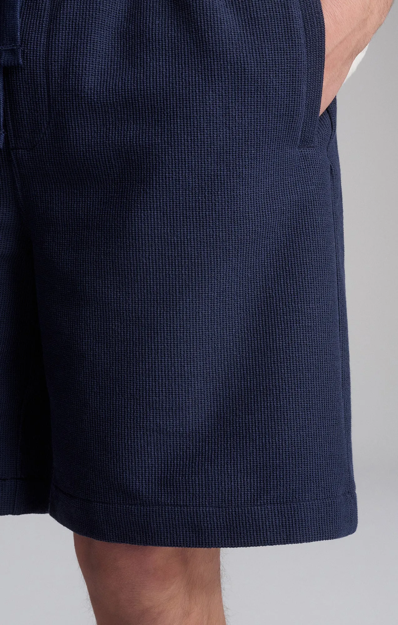 DRAWSTRING SHORTS IN PEACOAT Slim Profile Flexible Waistline