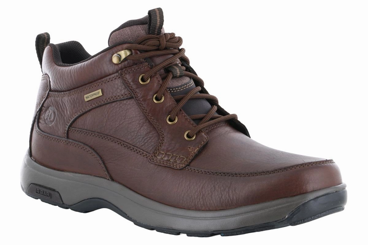 Minimal Silhouette Effortless Look Dunham 8000 Mid Boot Dark Brown