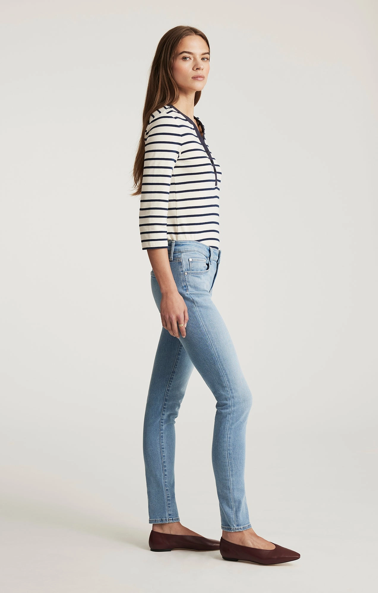 Stylish Vibrant ALEXA SKINNY IN BLEACHED TRIBECA