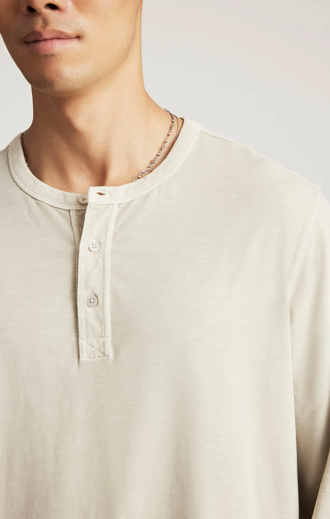 Perfect Wear LONG SLEEVE HENLEY T-SHIRT IN PELICAN