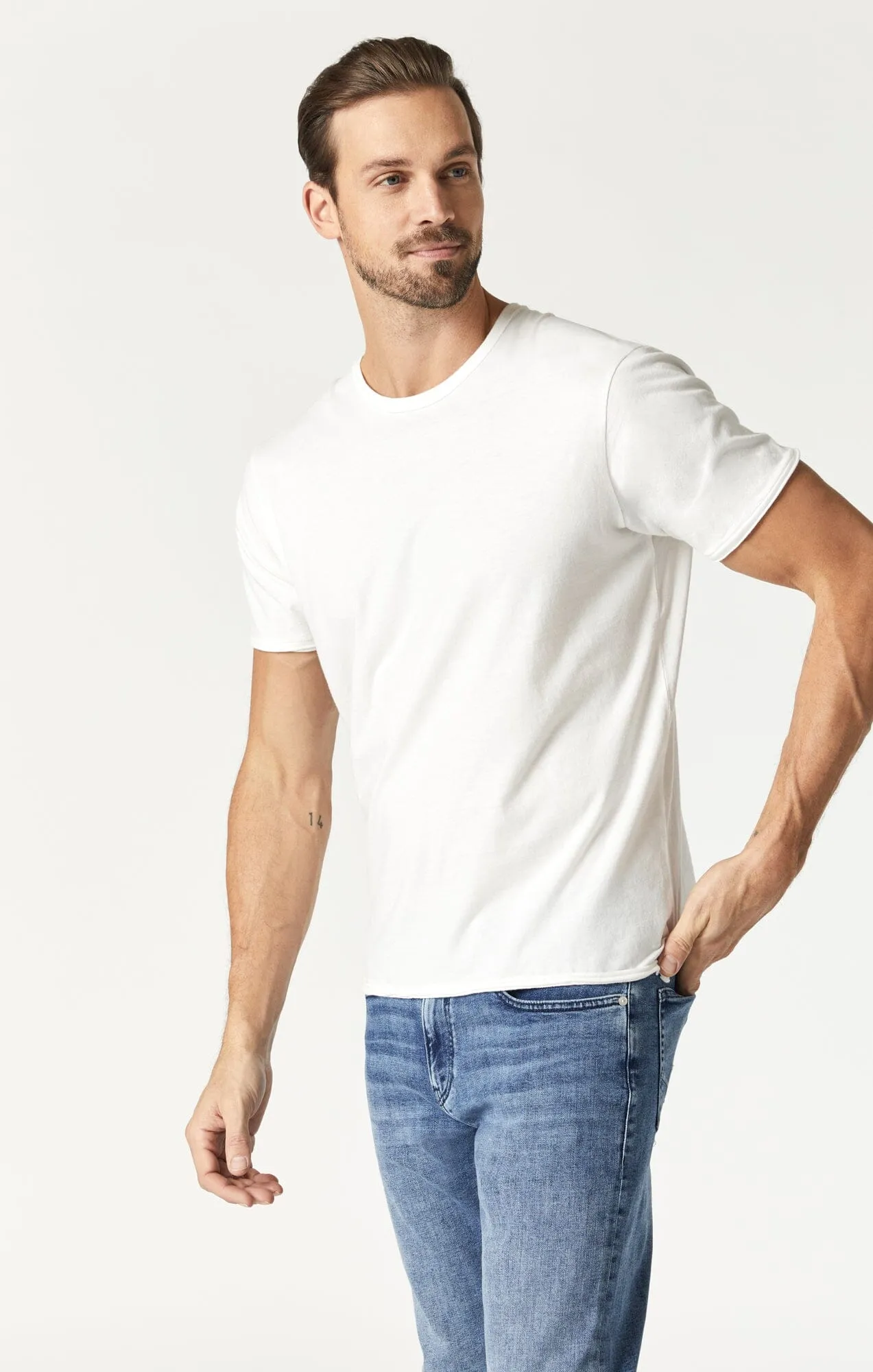 RAW EDGE NECK T-SHIRT IN BLANC DE BLANC LightweightBlend