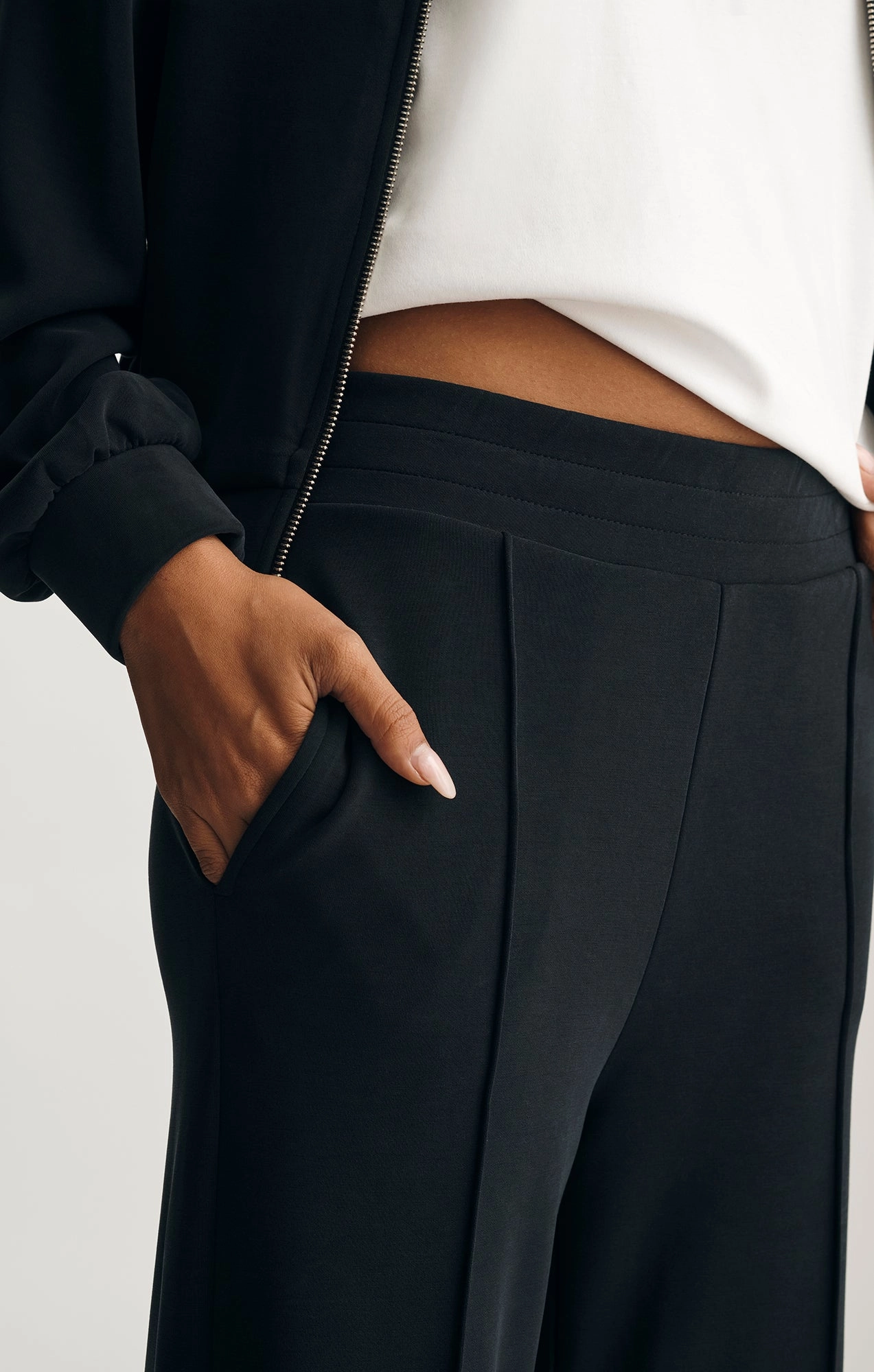 Chill Wear All-Purpose Comfort SPORTY LUXE TENCEL? PANTS IN BLACK