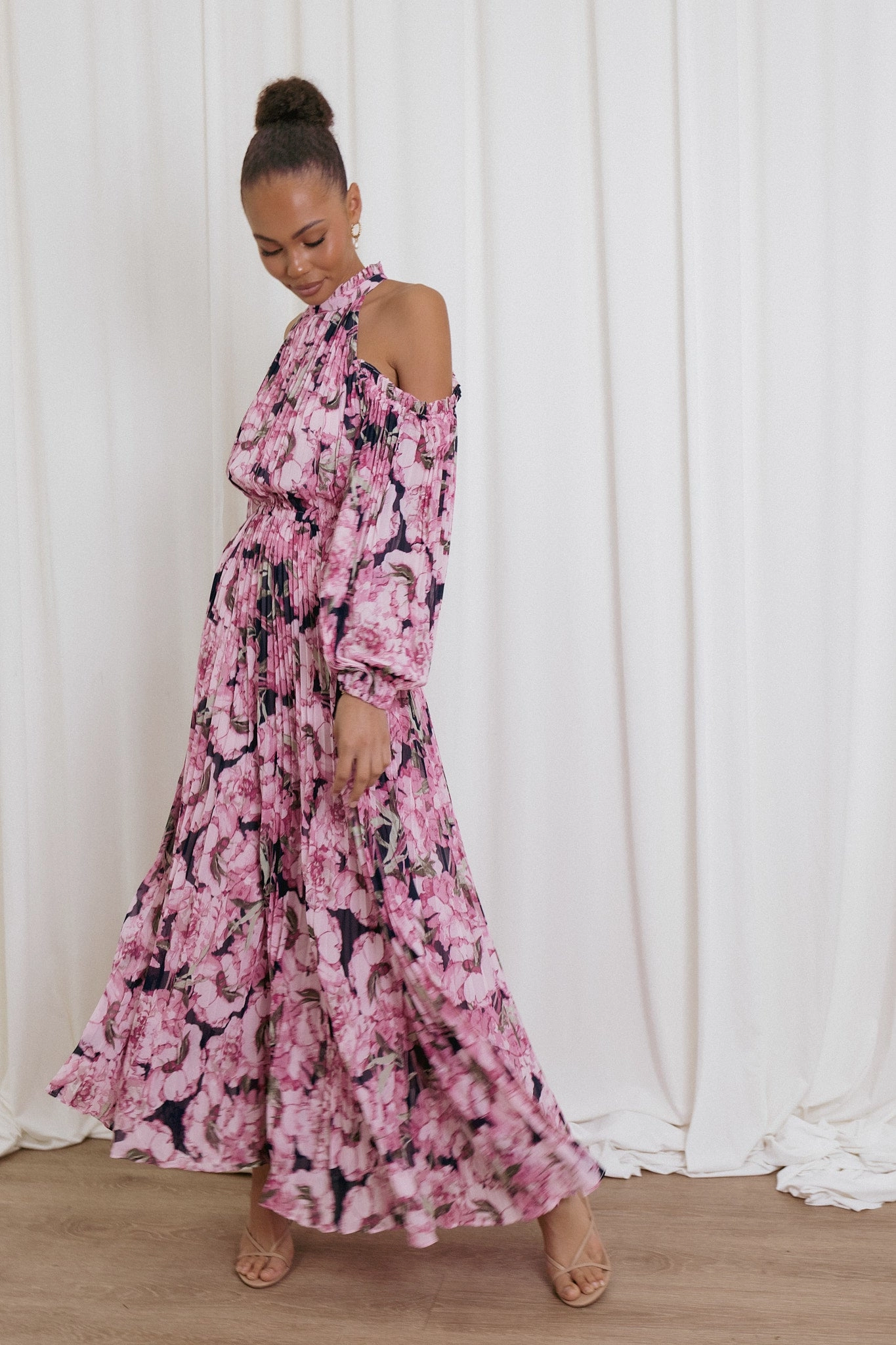 Hilary Pleated Maxi Dress - Pink Floral Sleek Flow