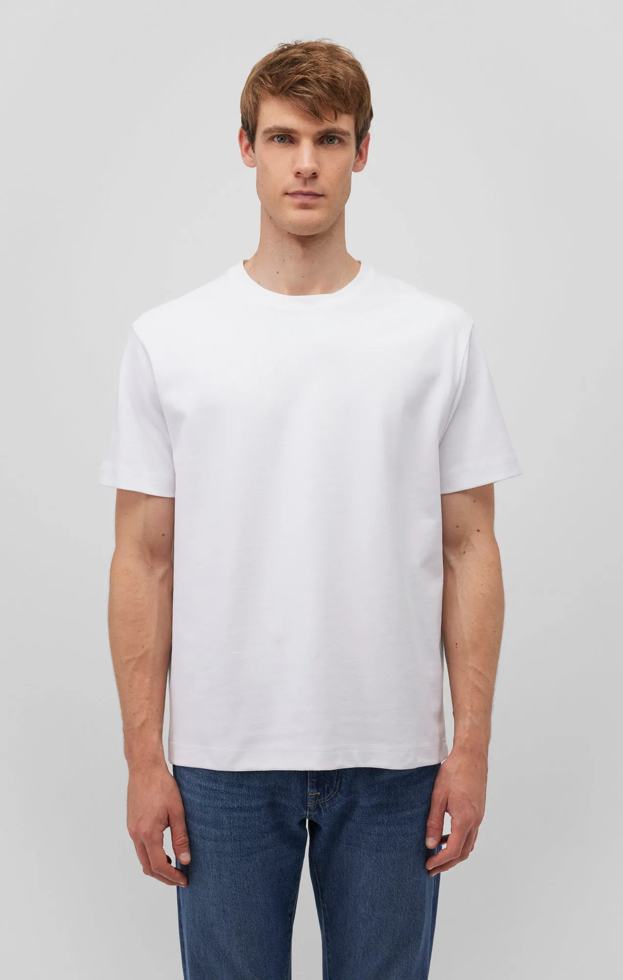 Stylish Look EDITION SHORT SLEEVE T-SHIRT IN WHITE