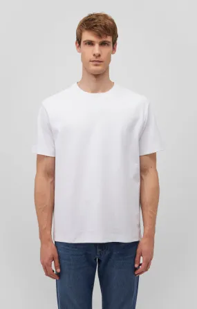 Stylish Look EDITION SHORT SLEEVE T-SHIRT IN WHITE