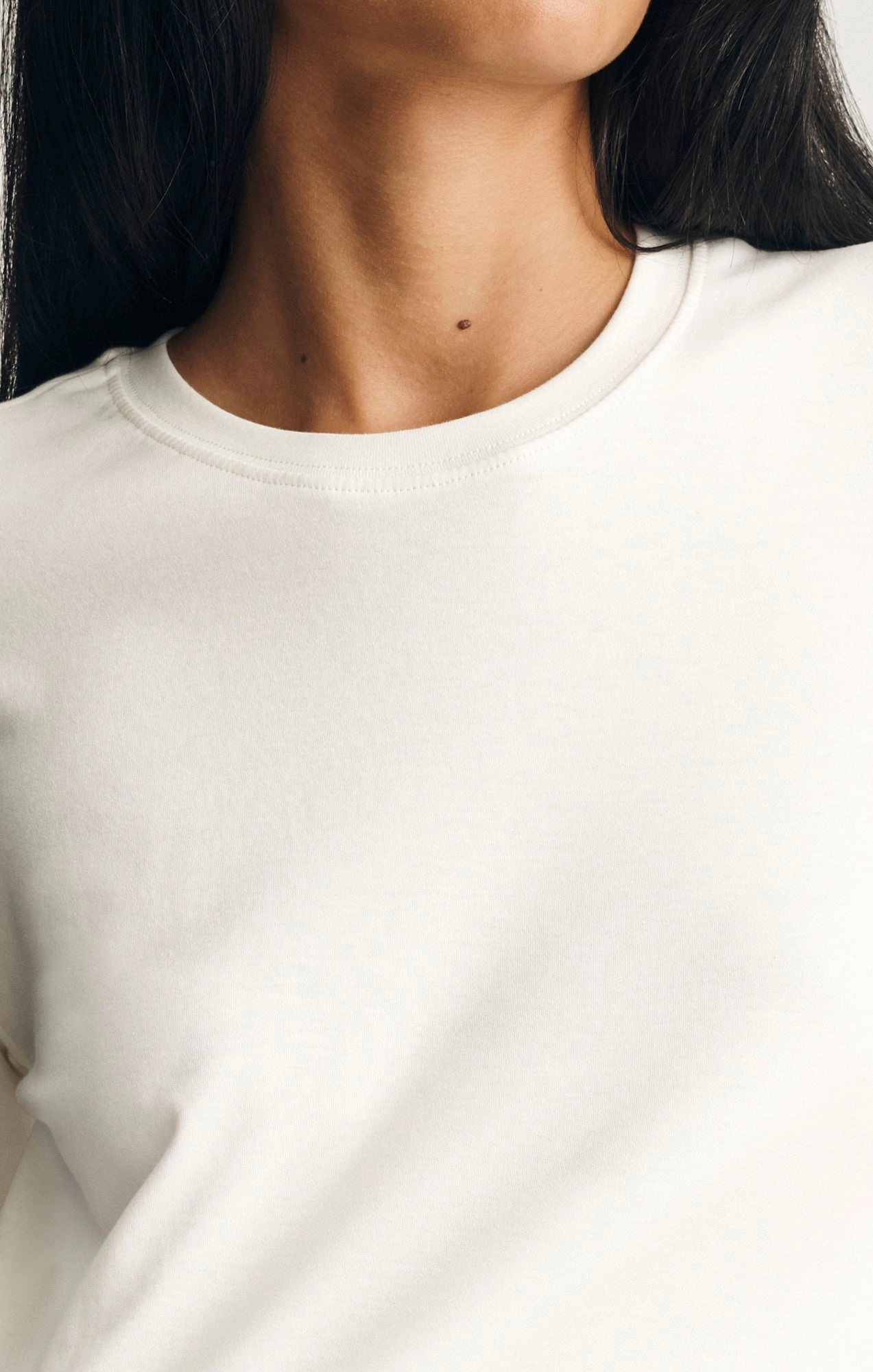 NonRestrictive Cut EDITION CREW NECK T-SHIRT IN MARSHMALLOW