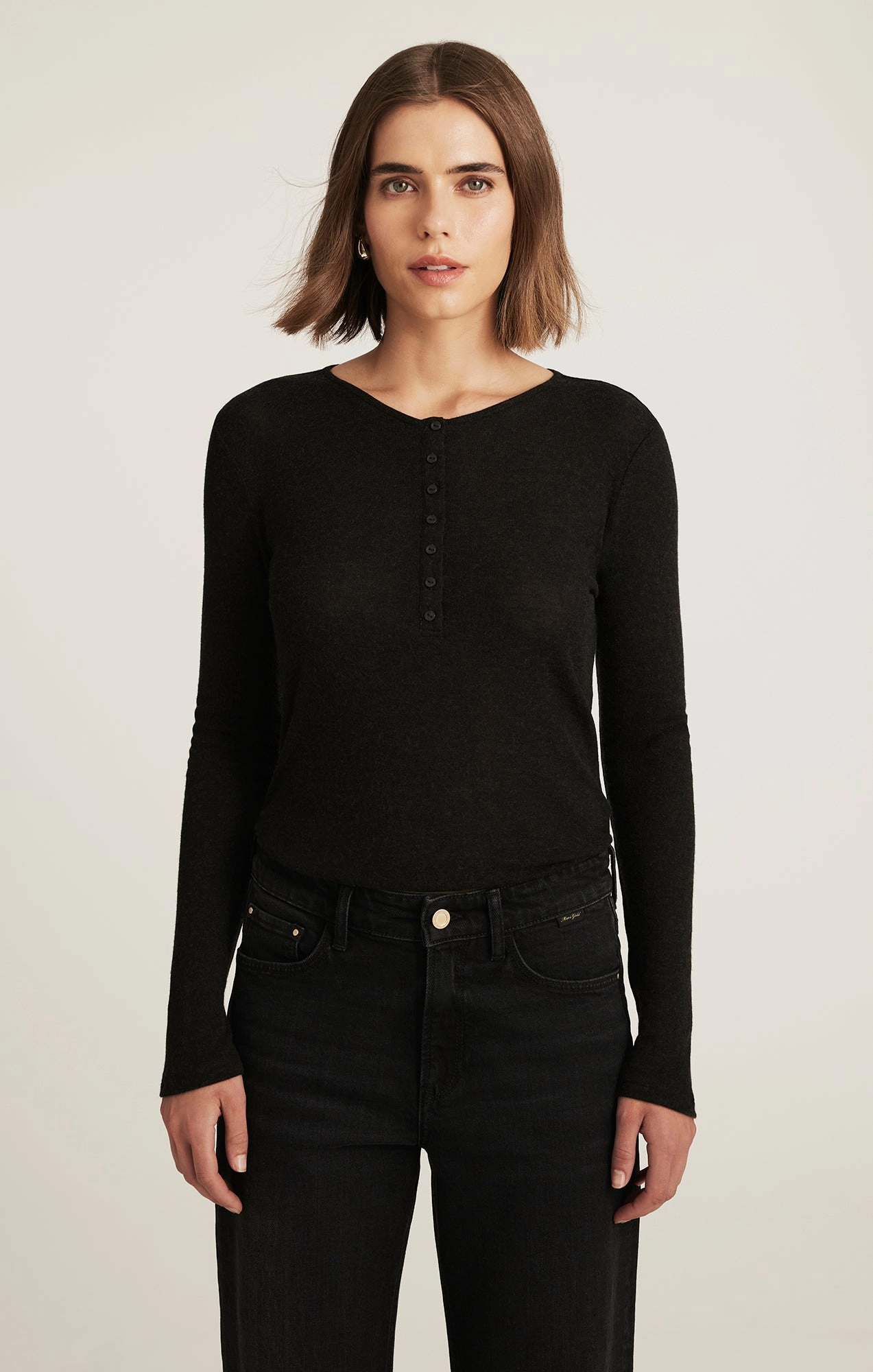 Floral freshness ZeroWaste Production EDITION LONG SLEEVE HENLEY T-SHIRT IN BLACK