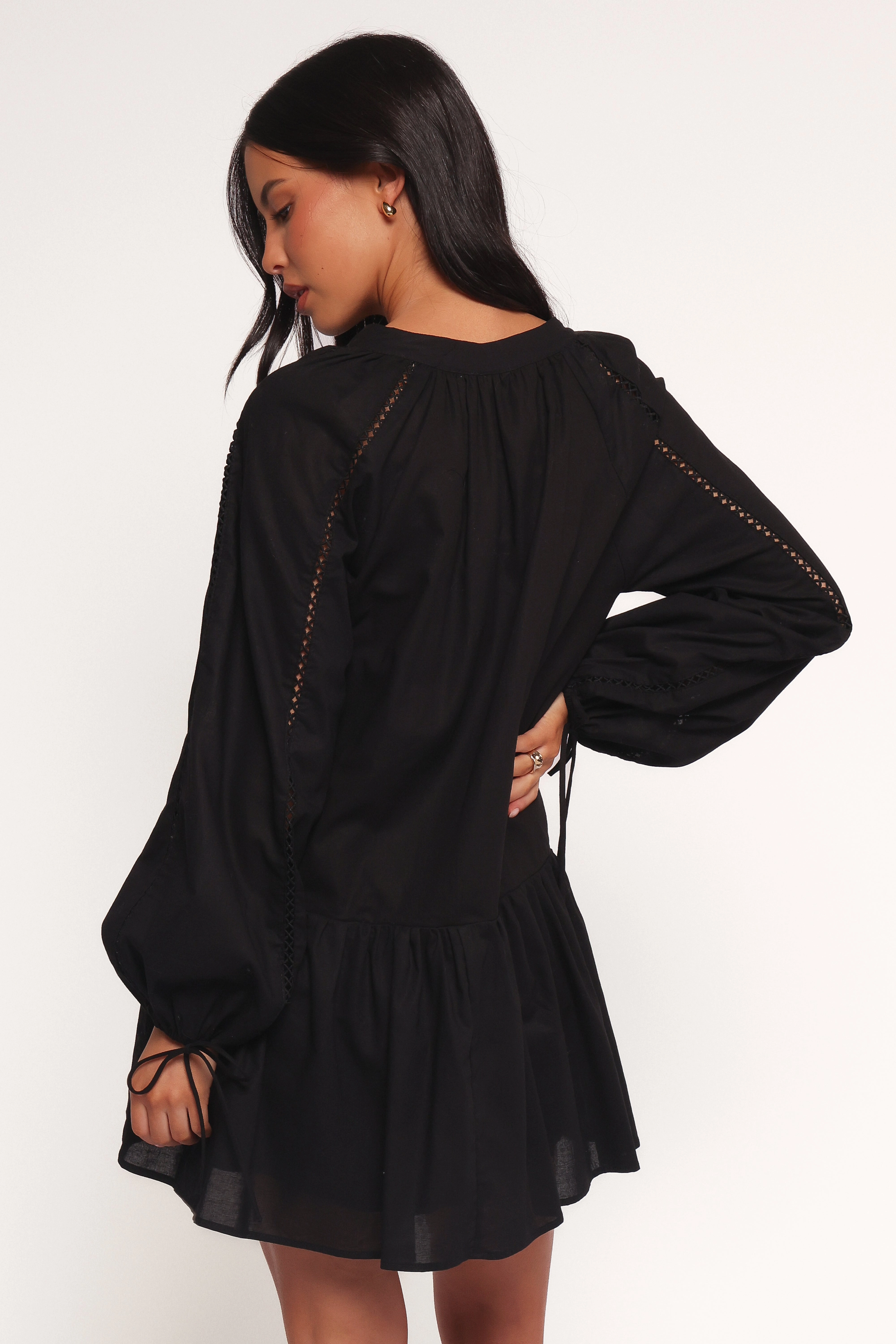 Hart Long Sleeve Mini Dress - Black Lounge Moment