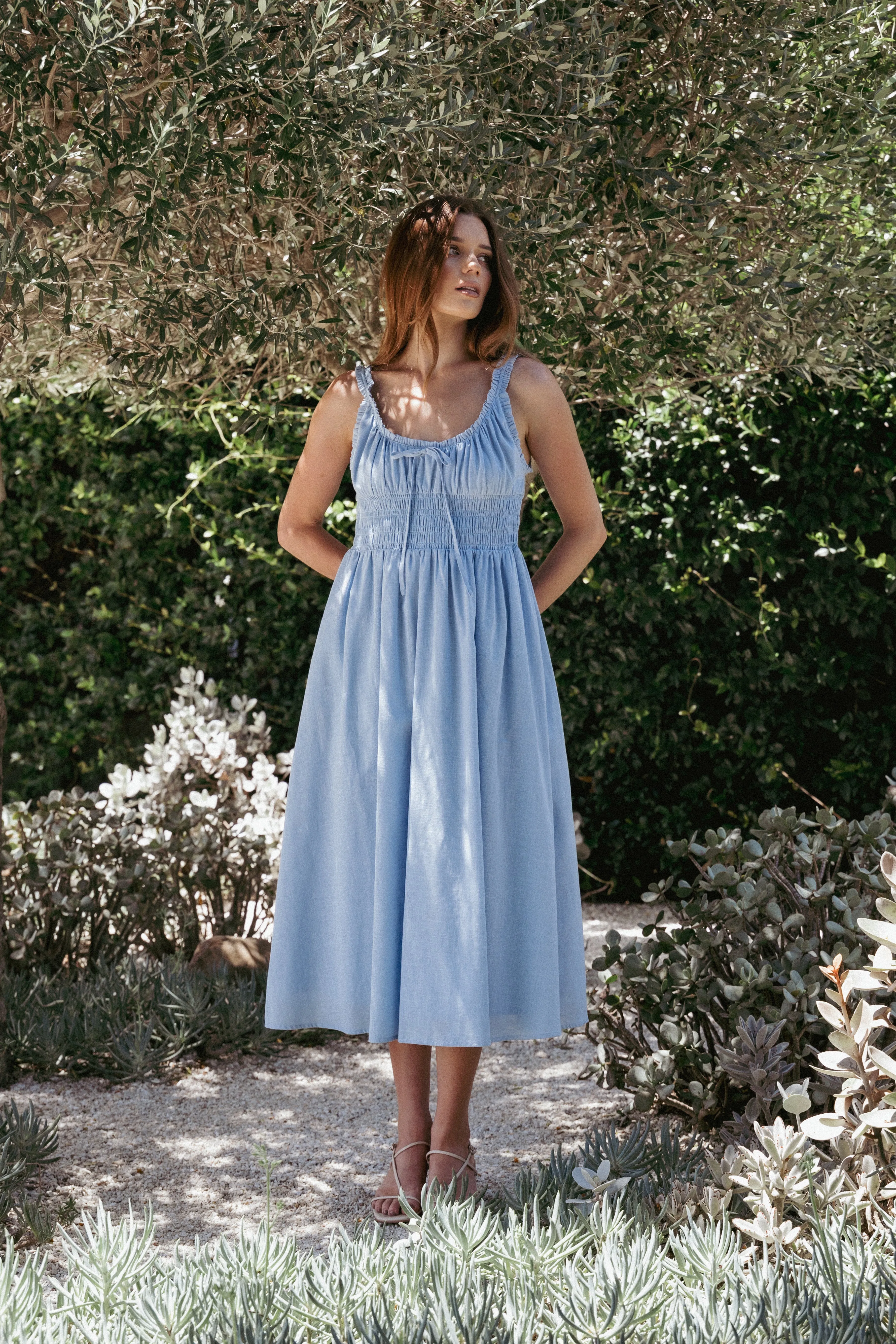 Auguste Midi Dress - Pale Blue Travel-Essential