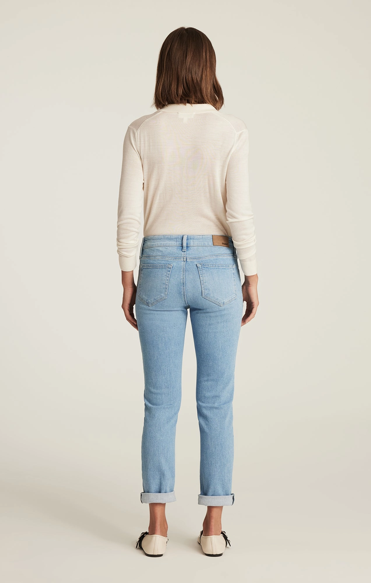 EMMA SLIM BOYFRIEND IN LIGHT BRUSHED FLEX BLUE Shopping Day Adult Fashion Athlete Fit Easy Match