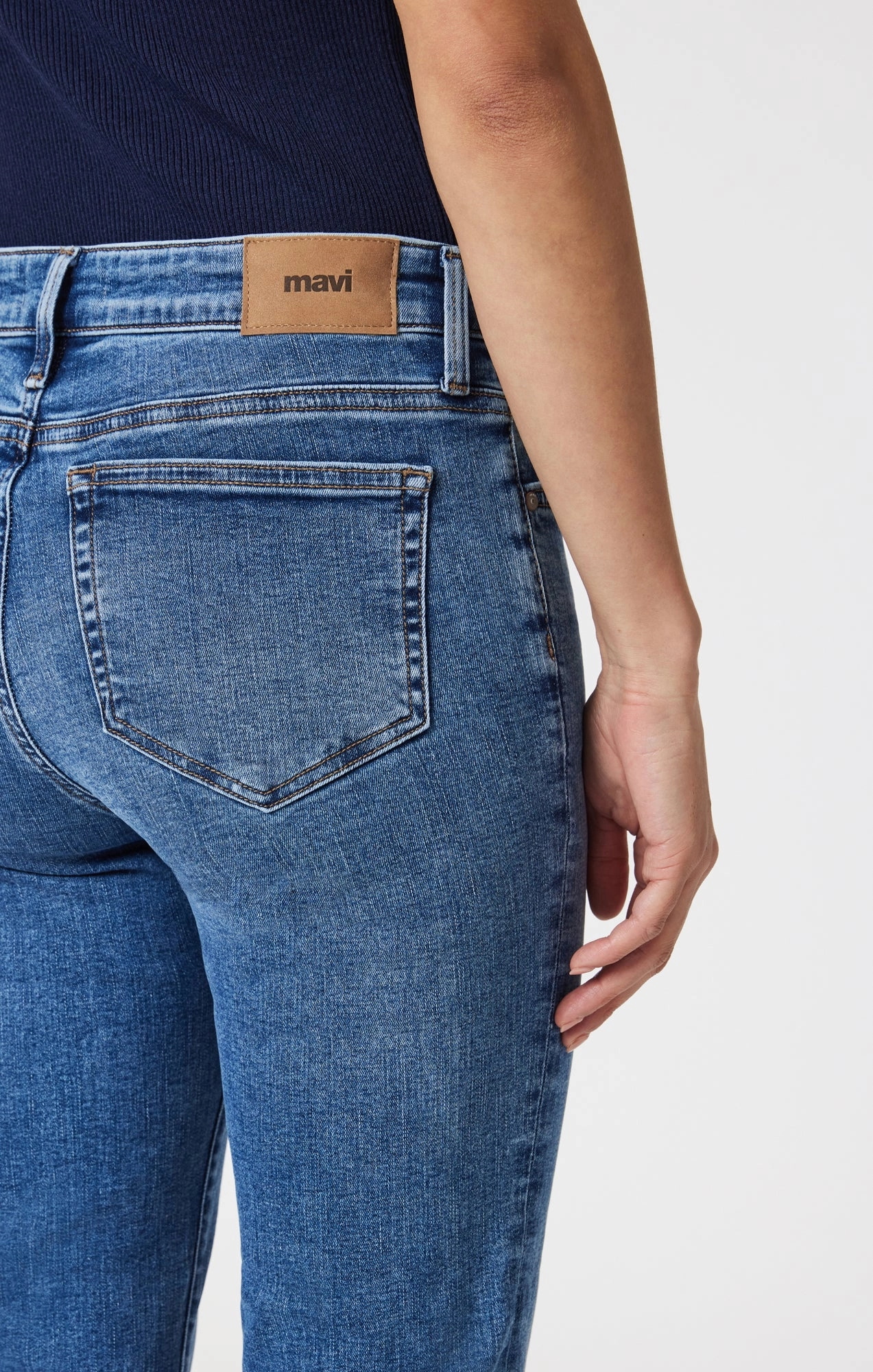 Core Fit EMMA SLIM BOYFRIEND IN MID BRUSHED TRIBECA