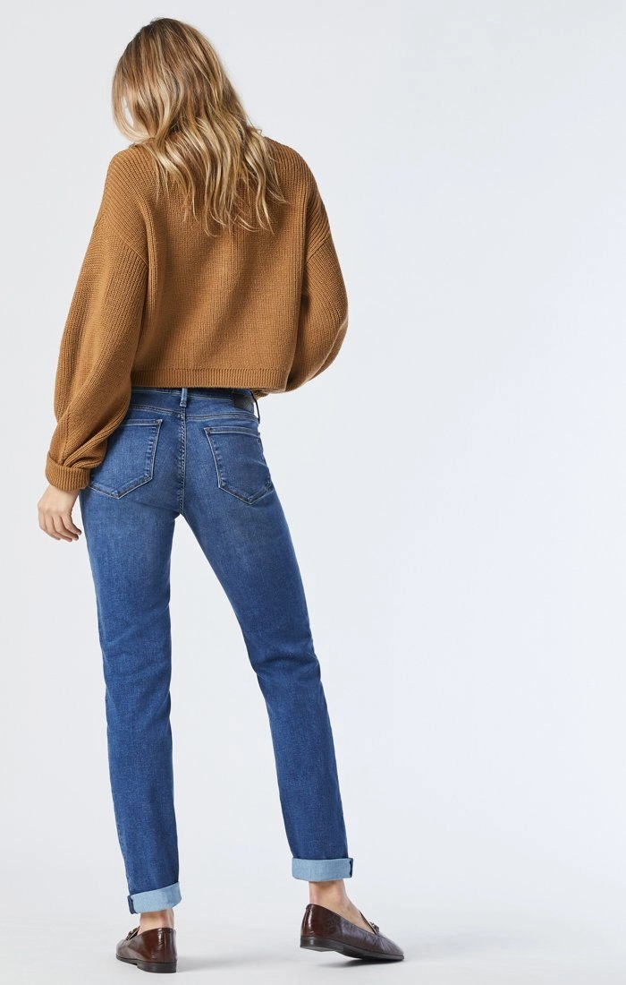 Flattering Style Daily Driven EMMA SLIM BOYFRIEND IN MID SUPERSOFT