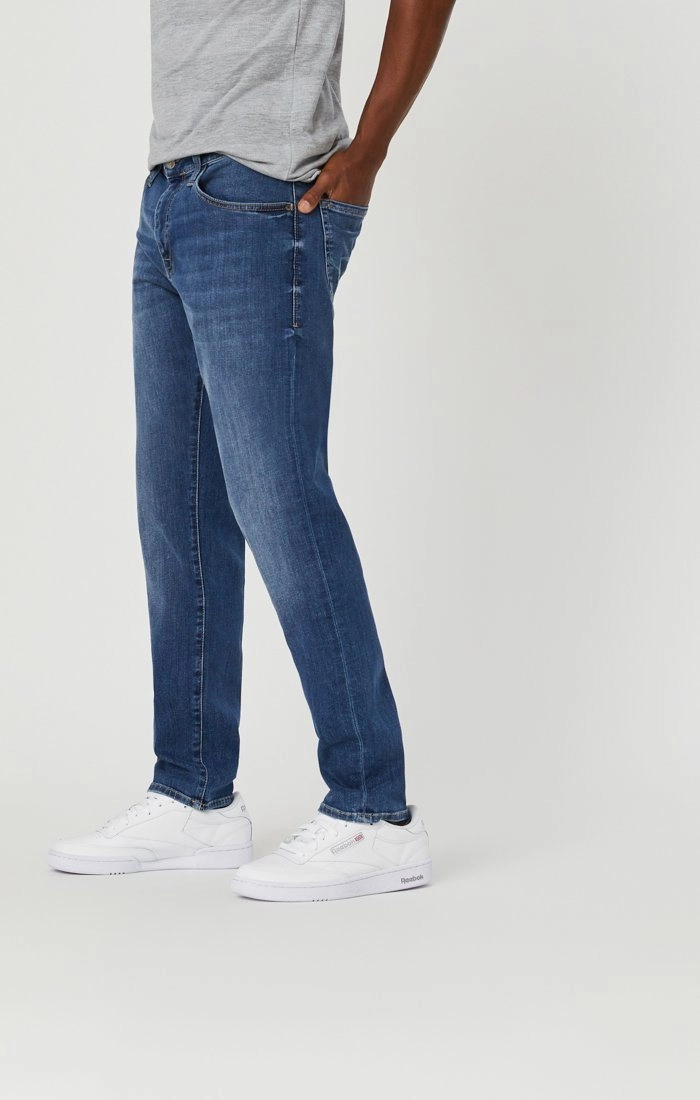 JAKE SLIM LEG IN MID FOGGY WILLIAMSBURG Street Cool Body Friendly