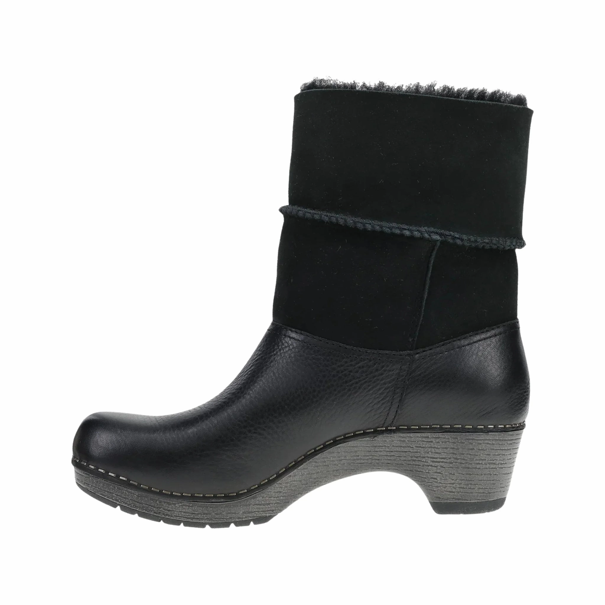 Stable base Weekend Fit Dansko Women's Lillith Boots - Black Waxy Milled