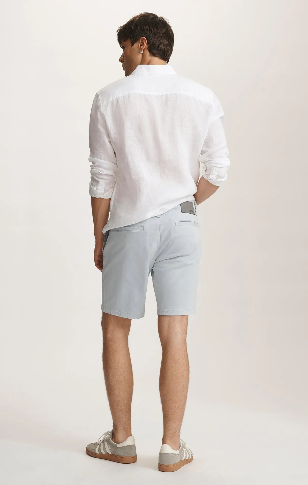 Weekend Comfort runners NOAH SHORTS IN ICE BLUE CASUAL TWILL