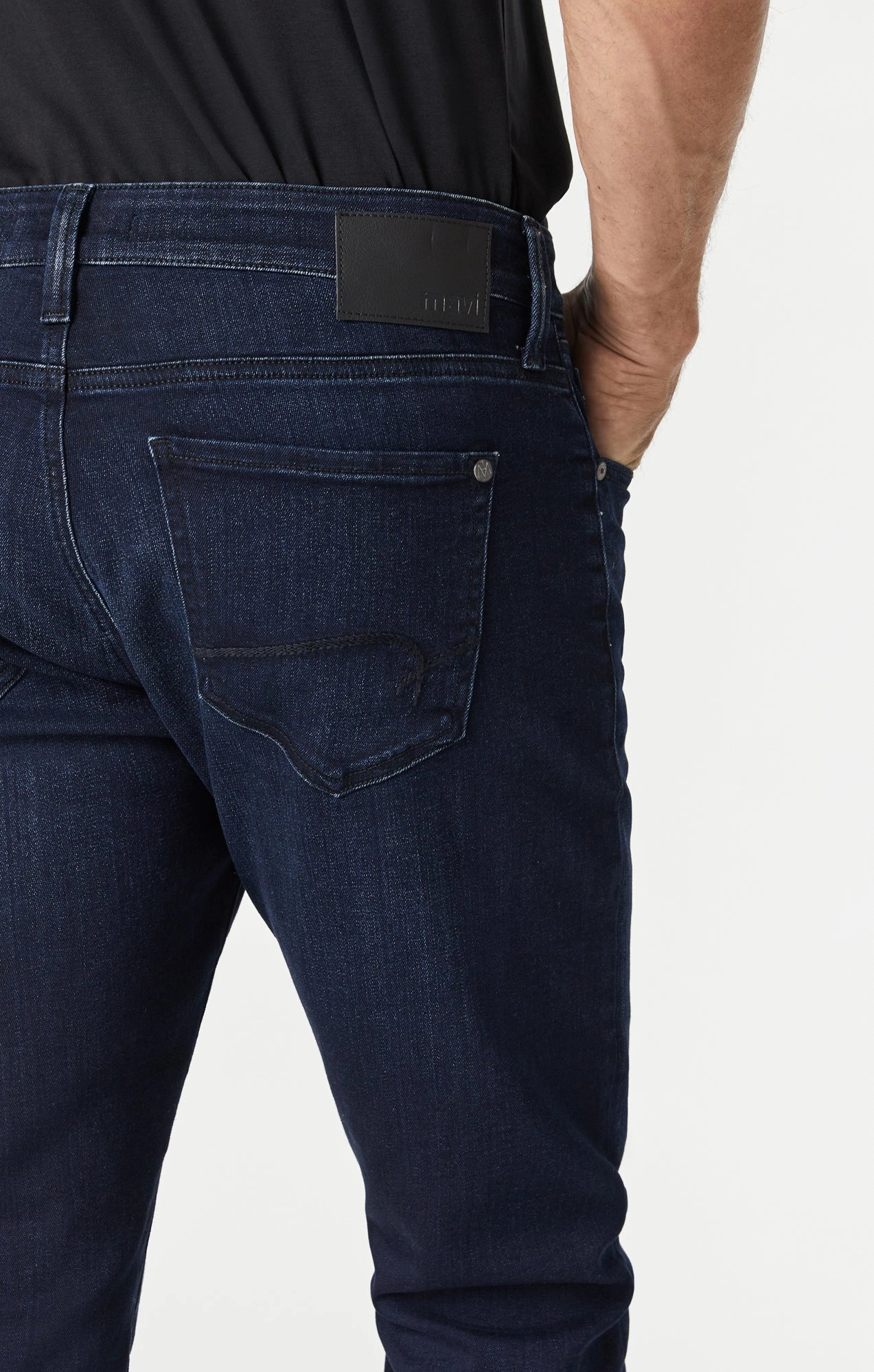 Modern Outfit Date Night Casual Friday ZACH STRAIGHT LEG IN DEEP BLUE BLACK TONAL WILLIAMSBURG