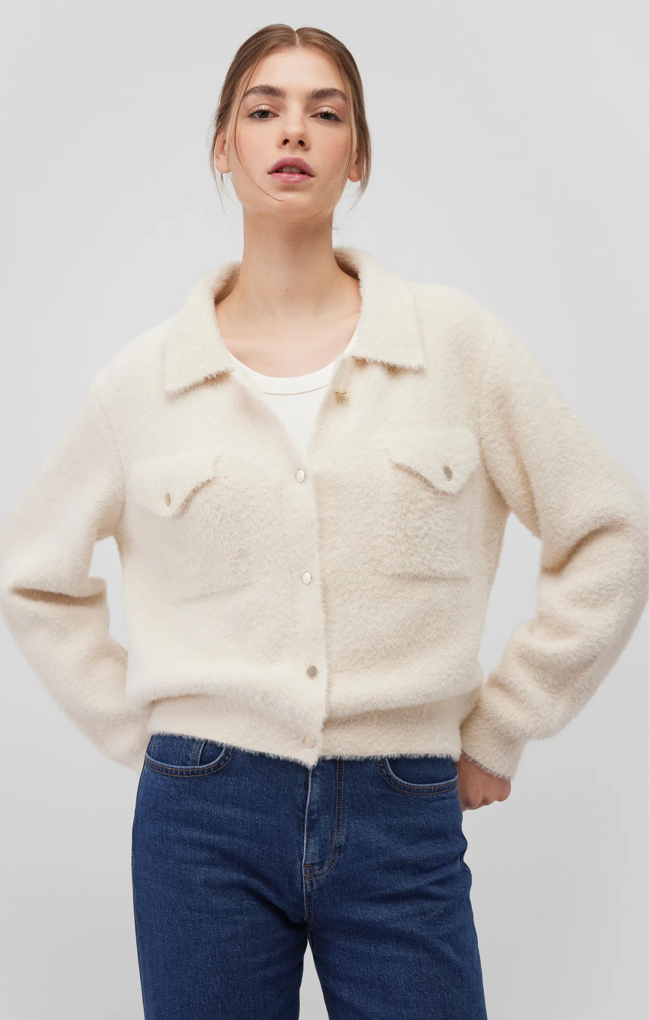 Athletic BUTTON CARDIGAN IN ANTIQUE WHITE