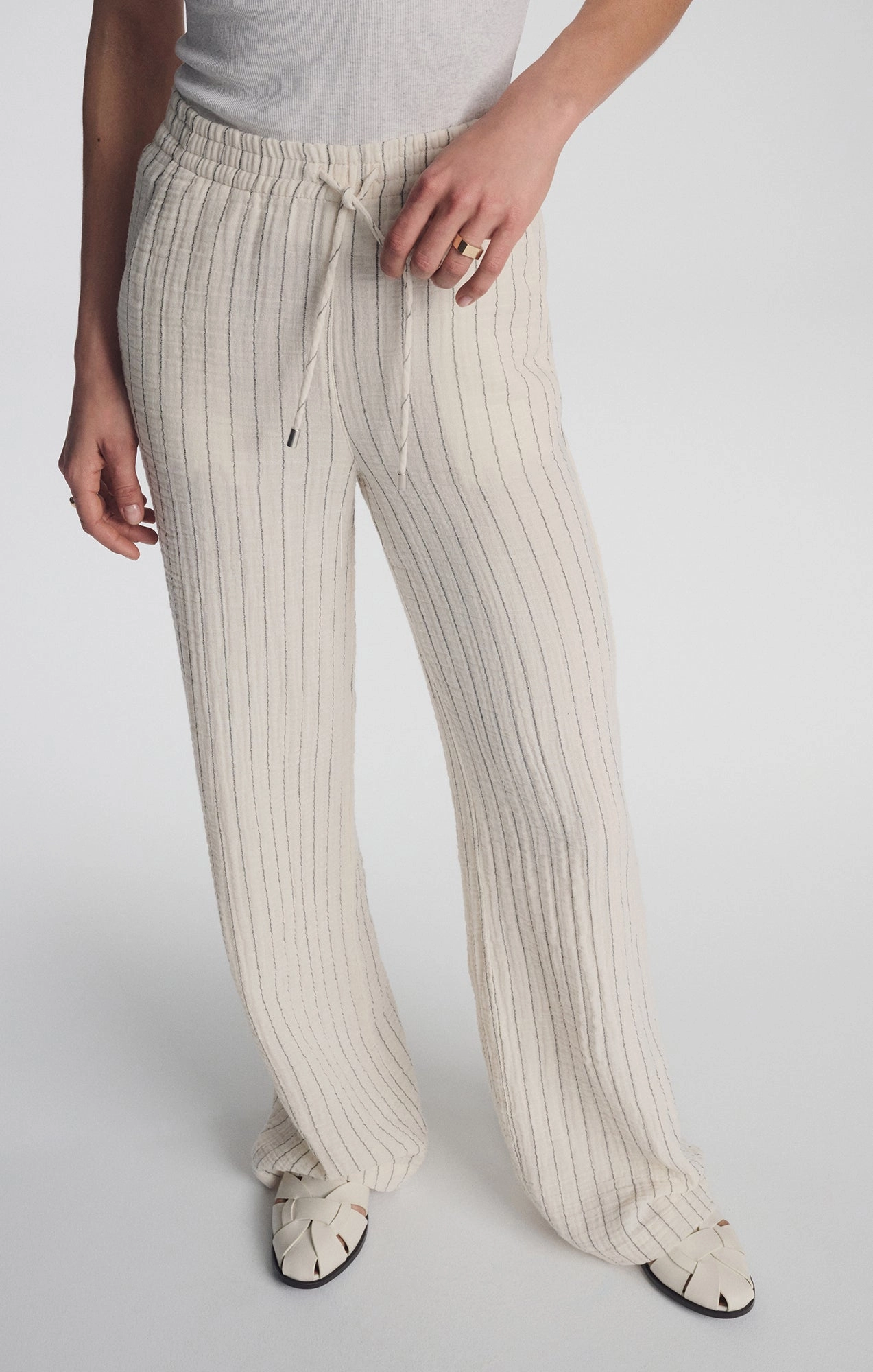 Comfortable Fit Wear Performance Fit GAUZE PANTS IN GREY STRIPE