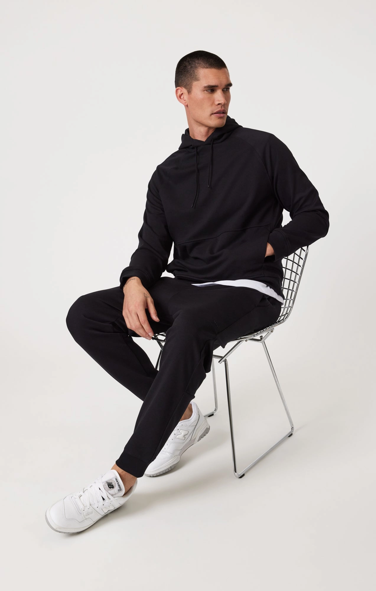 Breathable Comfort Design SWEATPANTS IN BLACK
