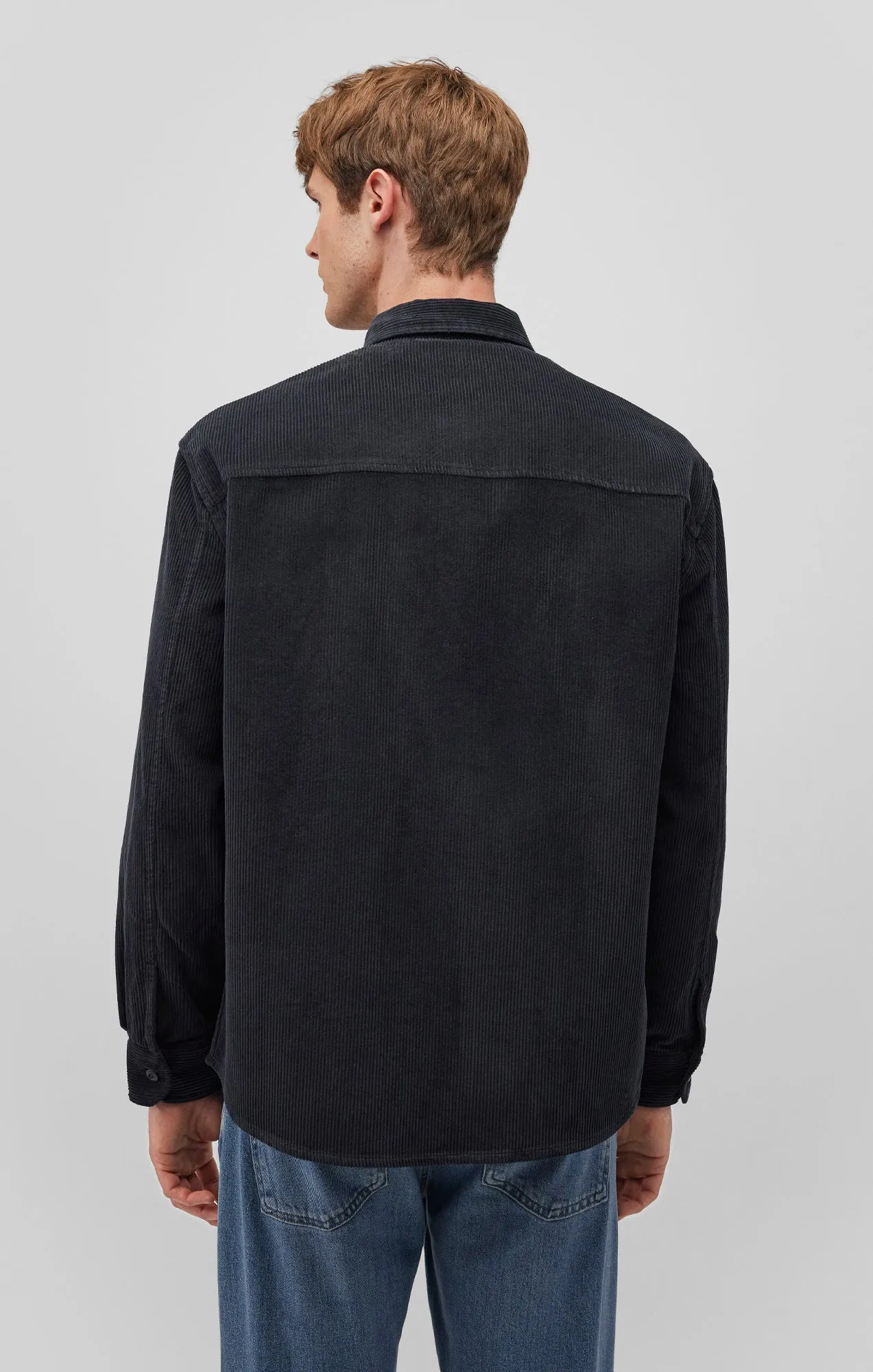 CORDUROY BUTTON-UP SHIRT IN PHANTOM Mature appeal