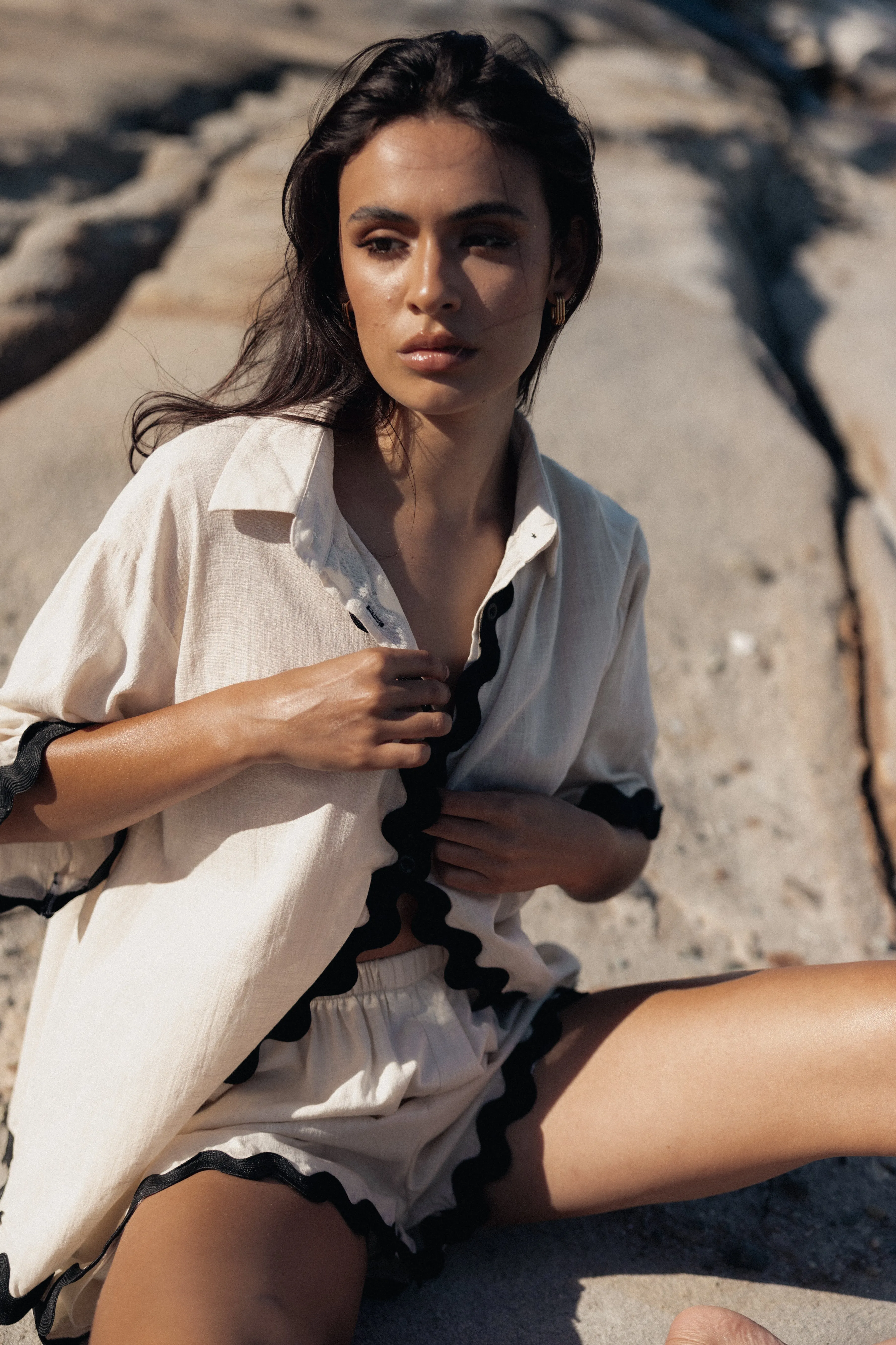 Wilson Short Set - Cream Black Stretchable Neckline