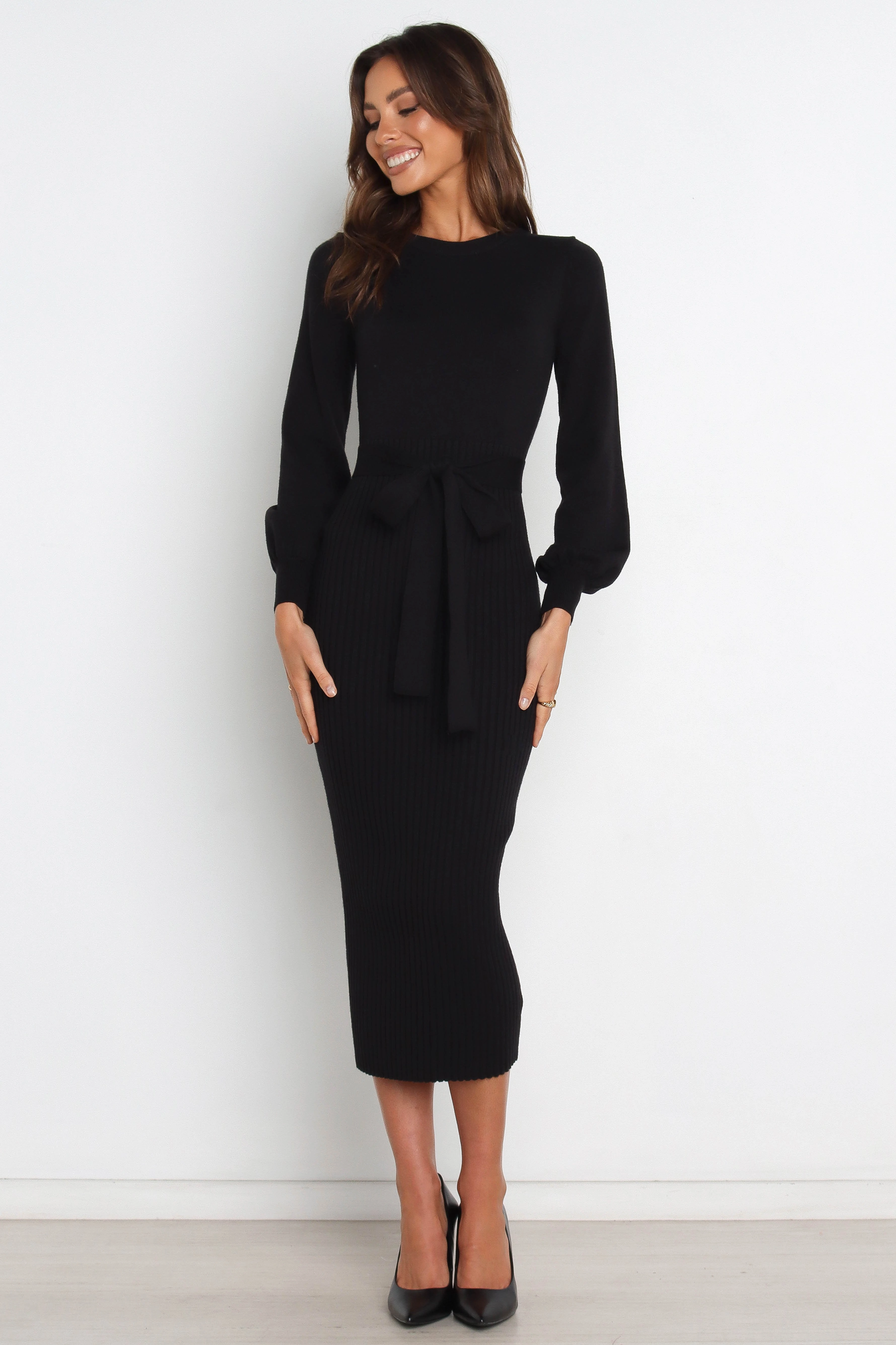 Vibrant fit Frayed-Edge Helena Dress - Black
