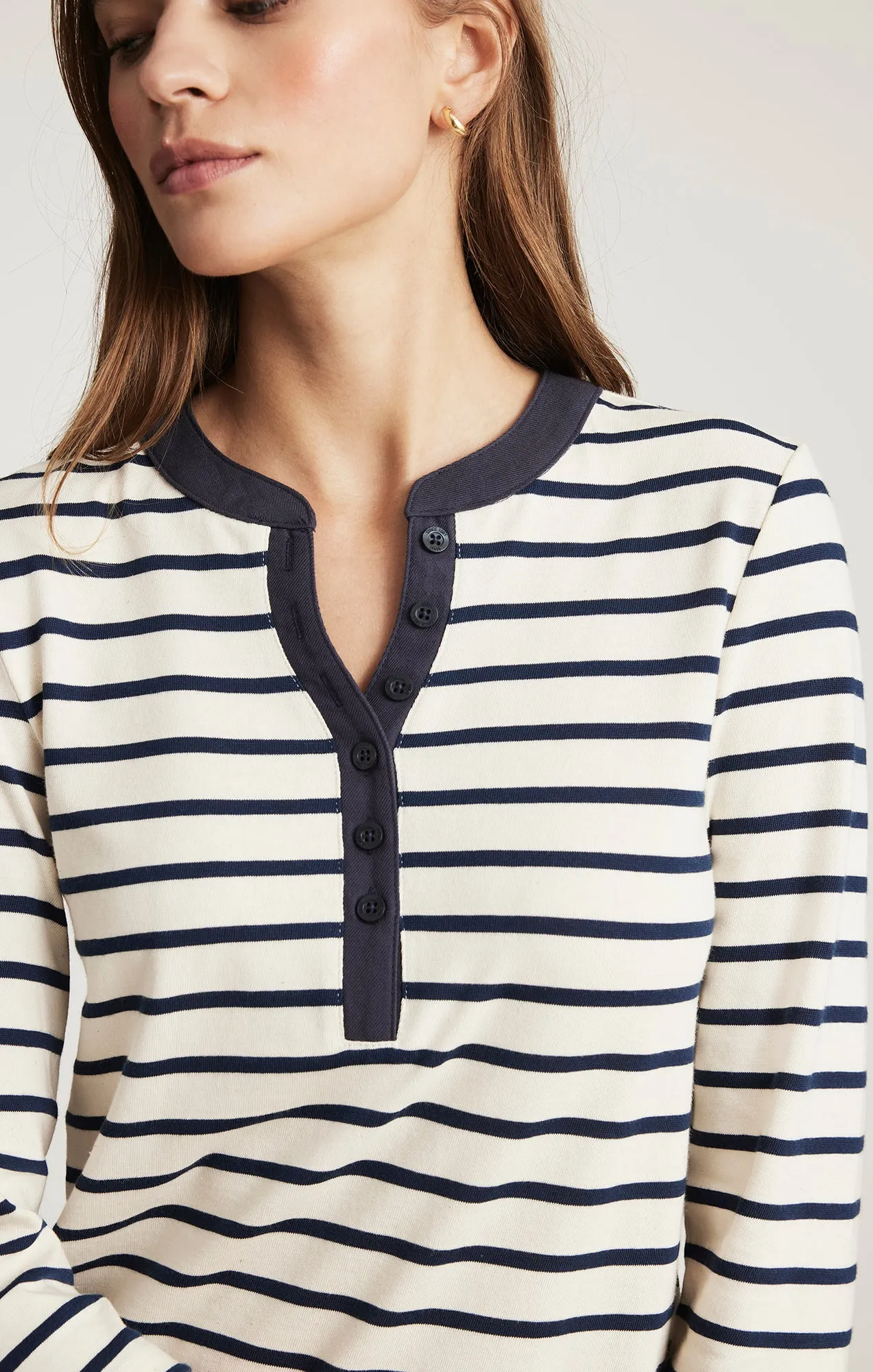 Embroidered Detail High-End Look HENLEY QUARTER SLEEVE T-SHIRT IN NAVY BLAZER STRIPE
